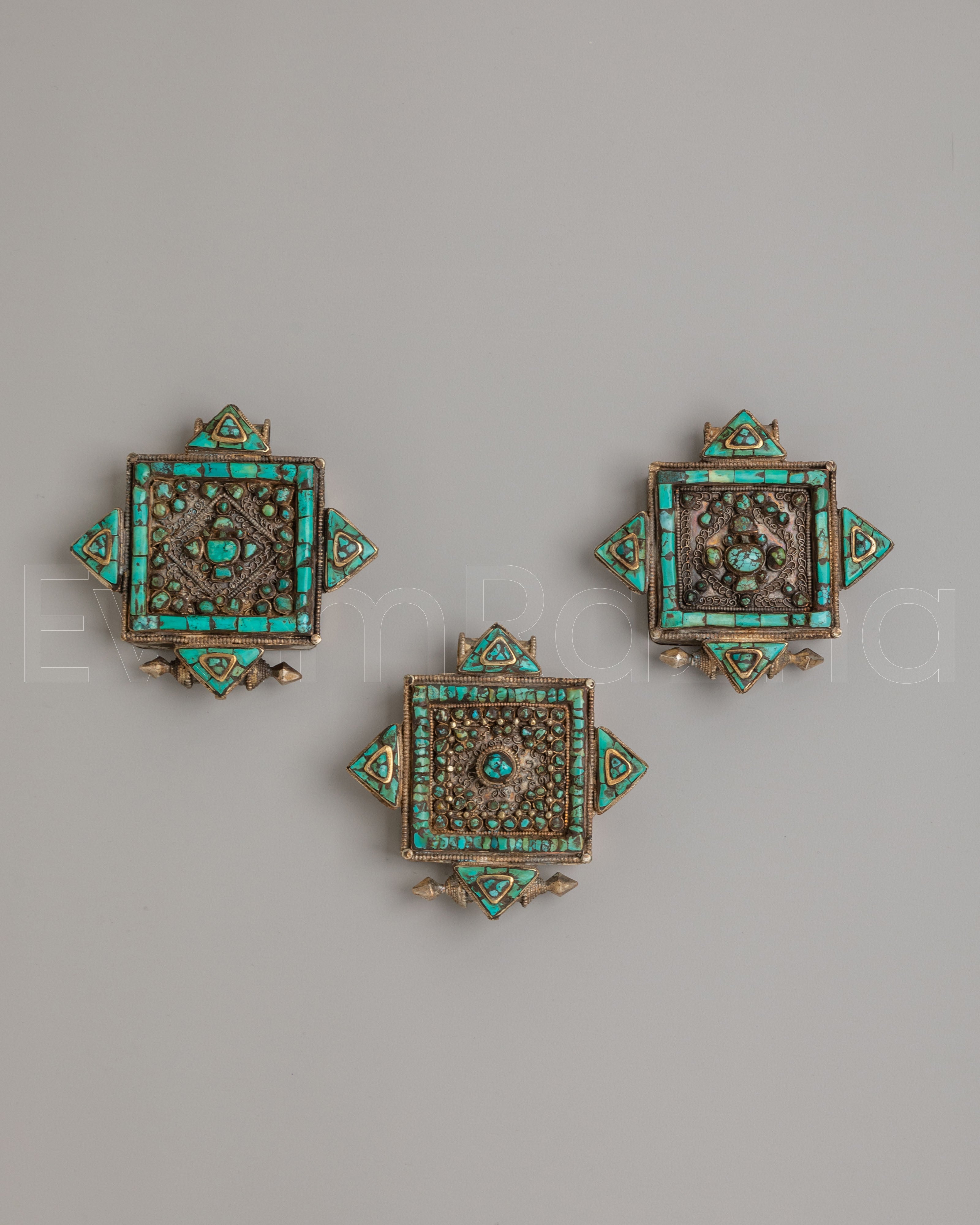 Handmade Ghau Box Locket Set