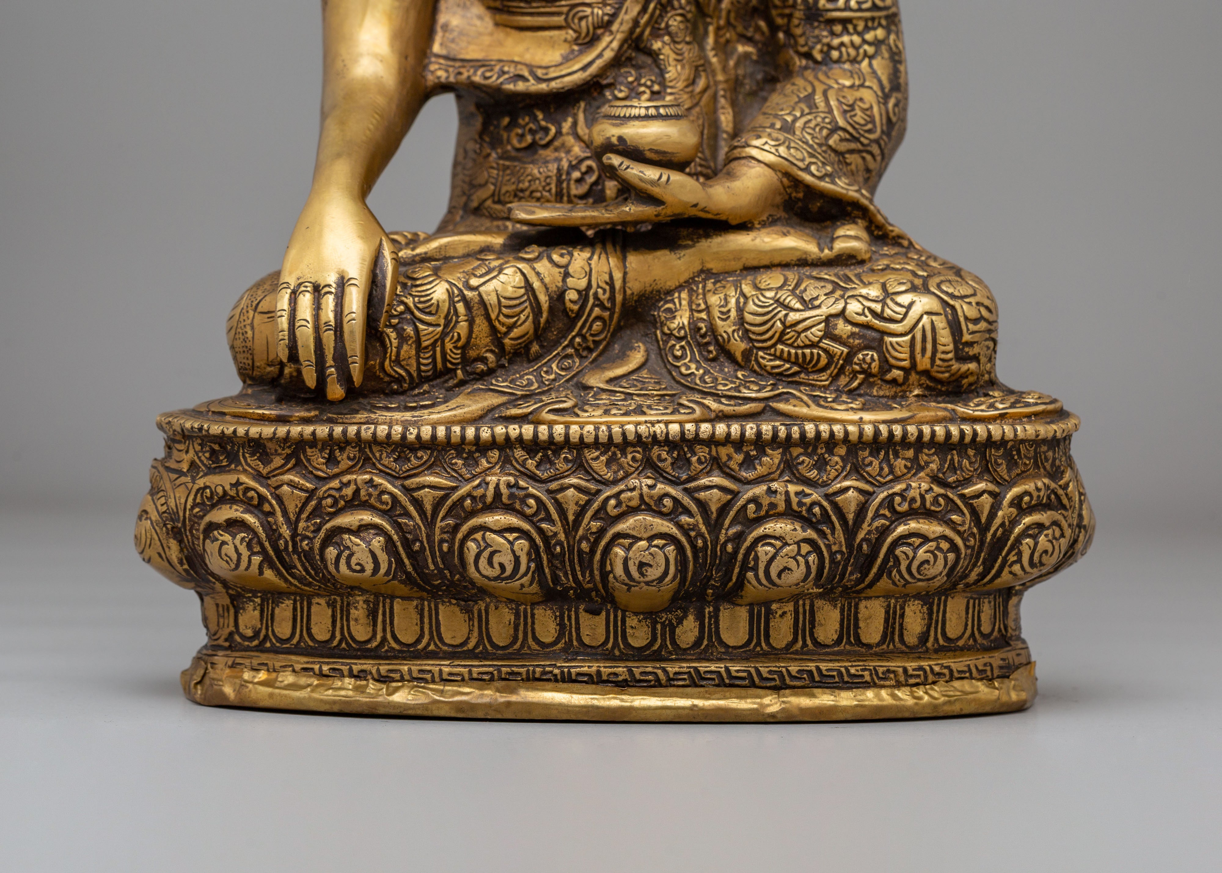 Shakyamuni Buddha Enlightenment Figurine | Handcrafted Brass Statue for Meditation