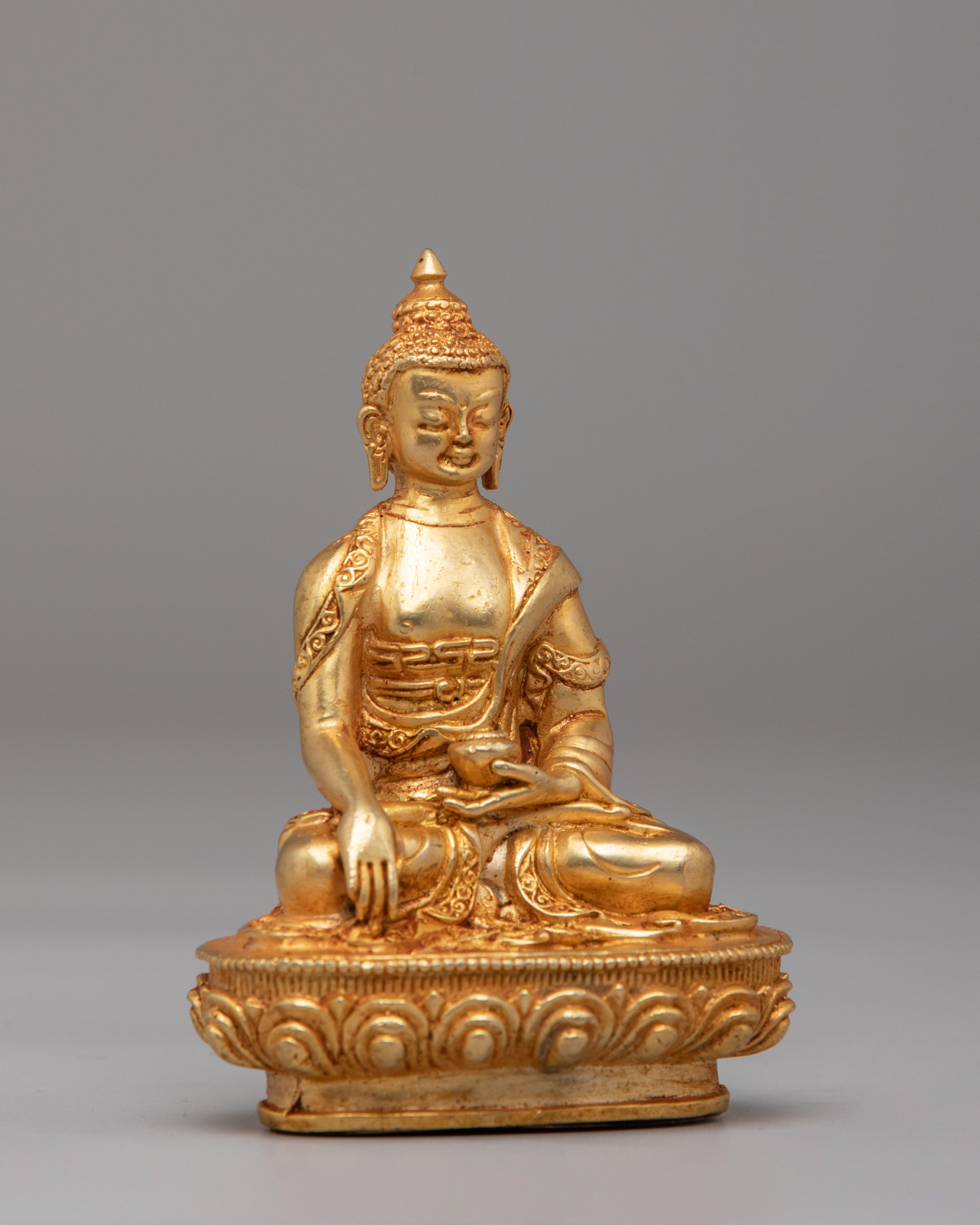 Traditional Shakyamuni Buddha Sculpture | Buddhist Figure