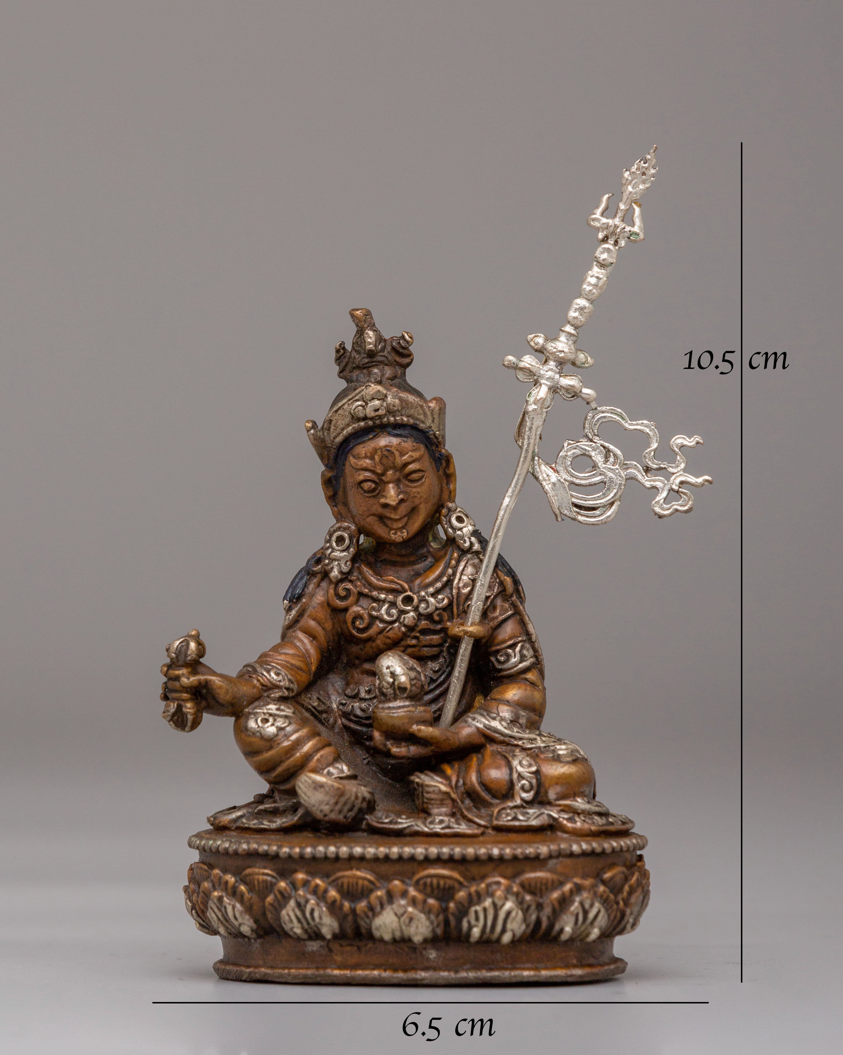 Himalayan Guru Rinpoche Meditation Statue | Traditional Tibetan Artwork