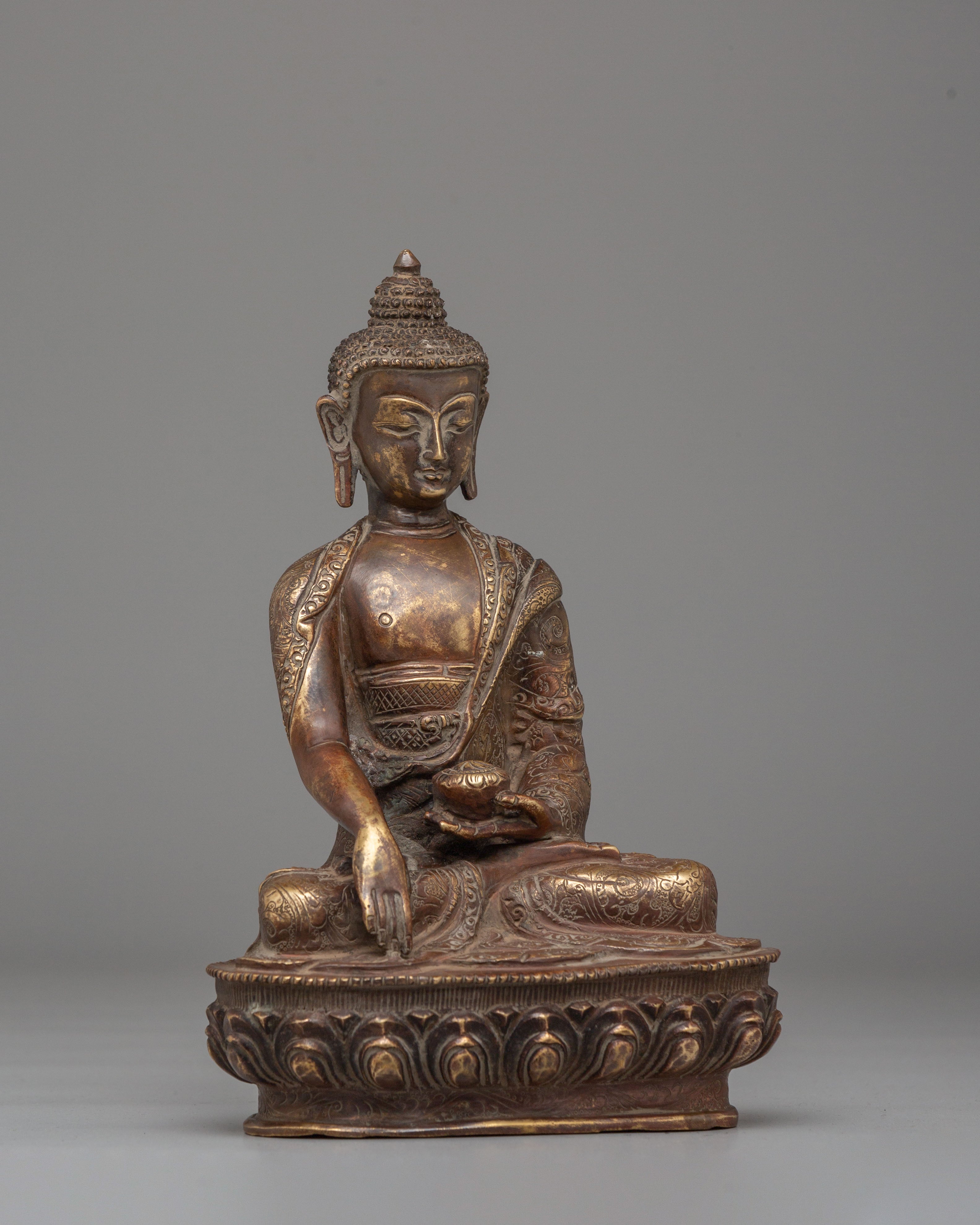 Spiritual Tibetan Shakyamuni Buddha Statue | A Symbol of Wisdom