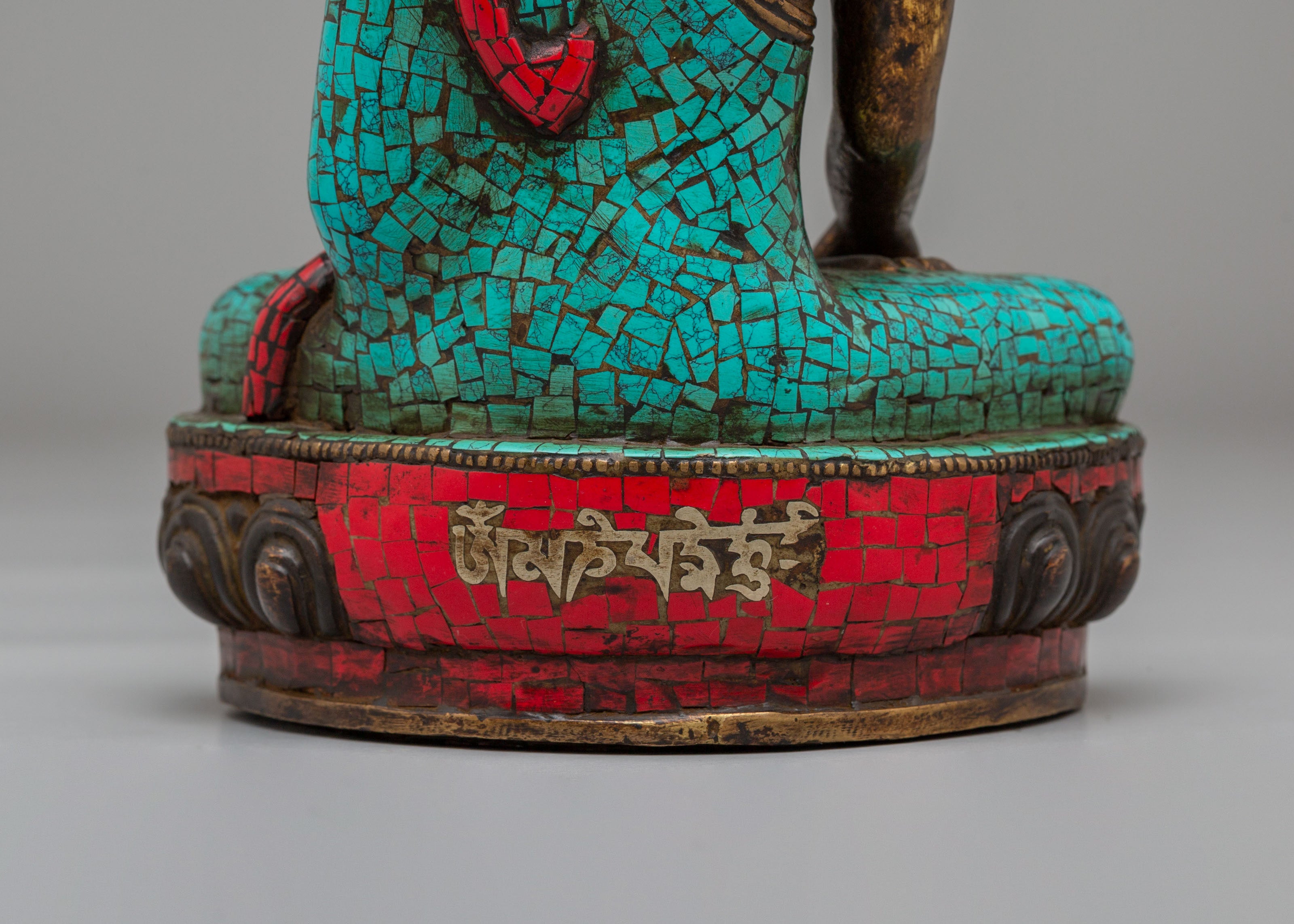 Historical Altar Shakyamuni Buddha Figurine | Traditional Buddha Statue