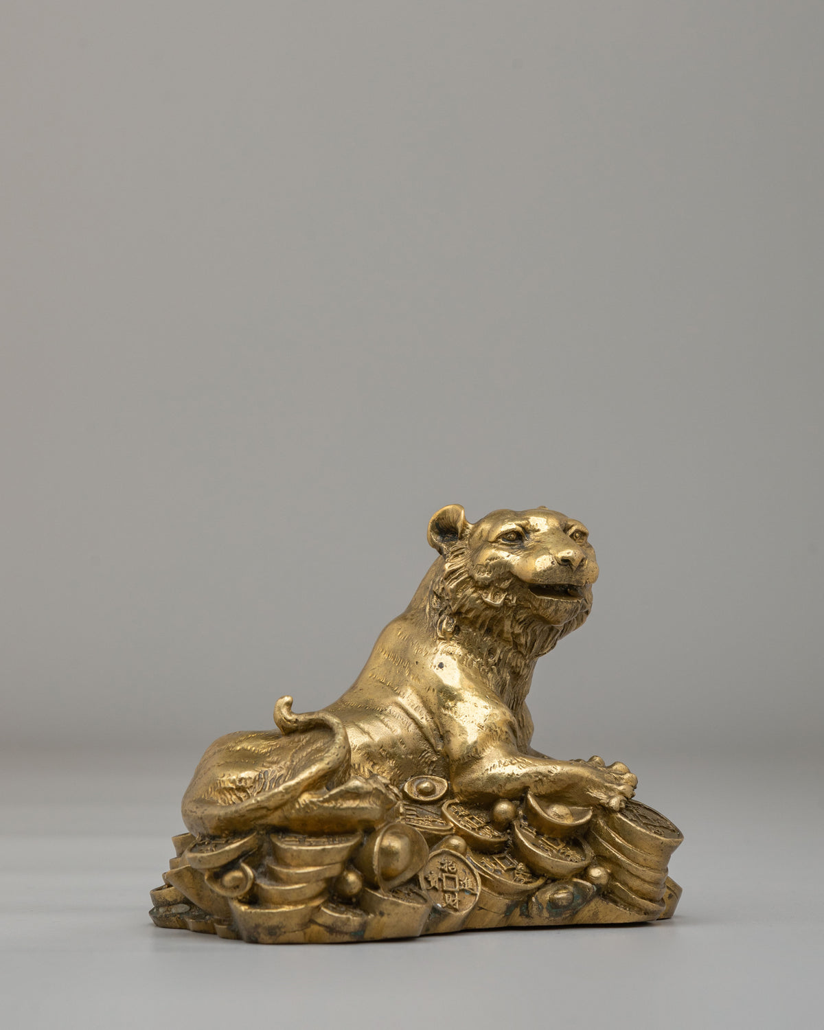 Decorative Lion Sculpture | Spiritual Home Decor
