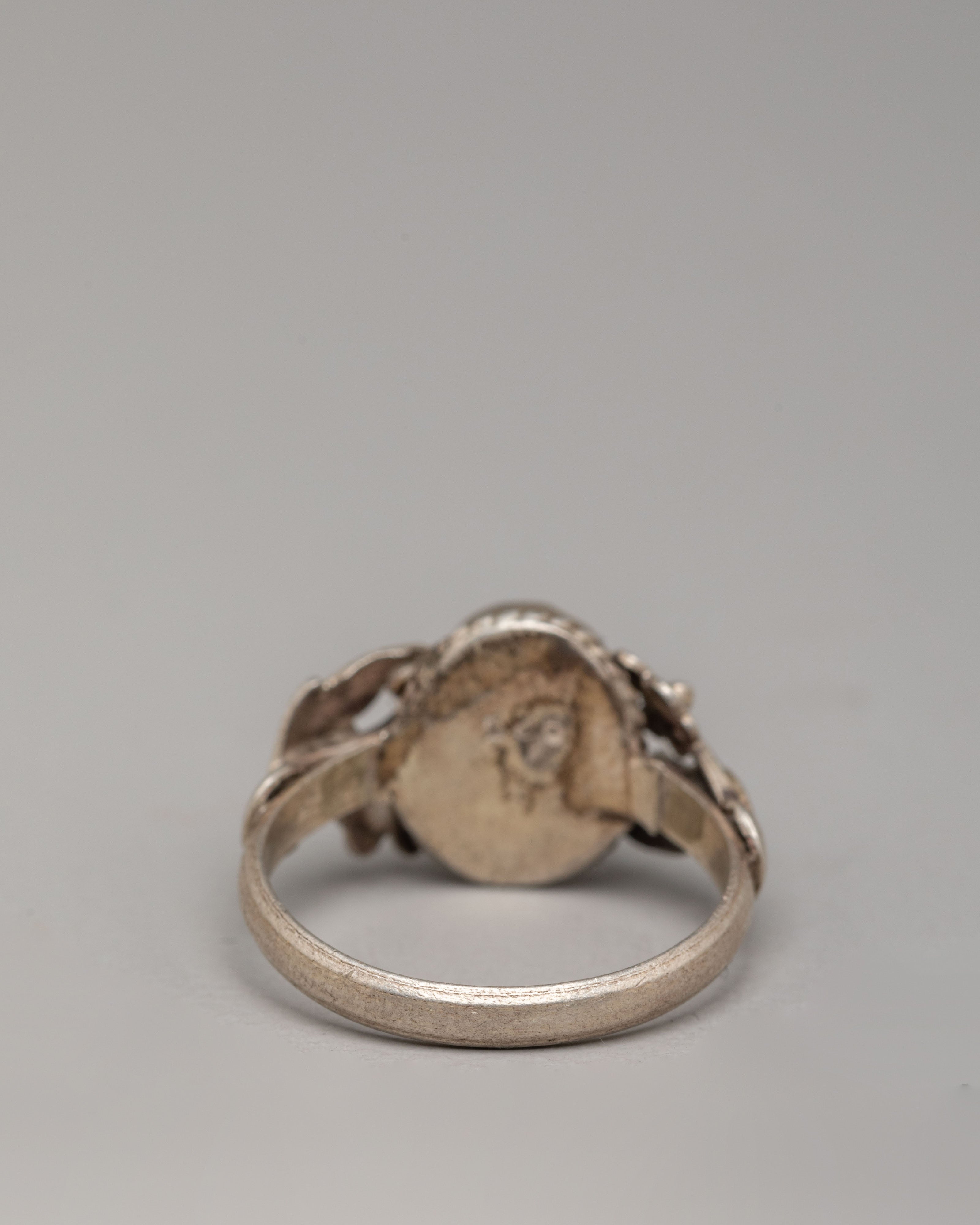 Decorative Tibetan Ring | Spiritual Protection Ring
