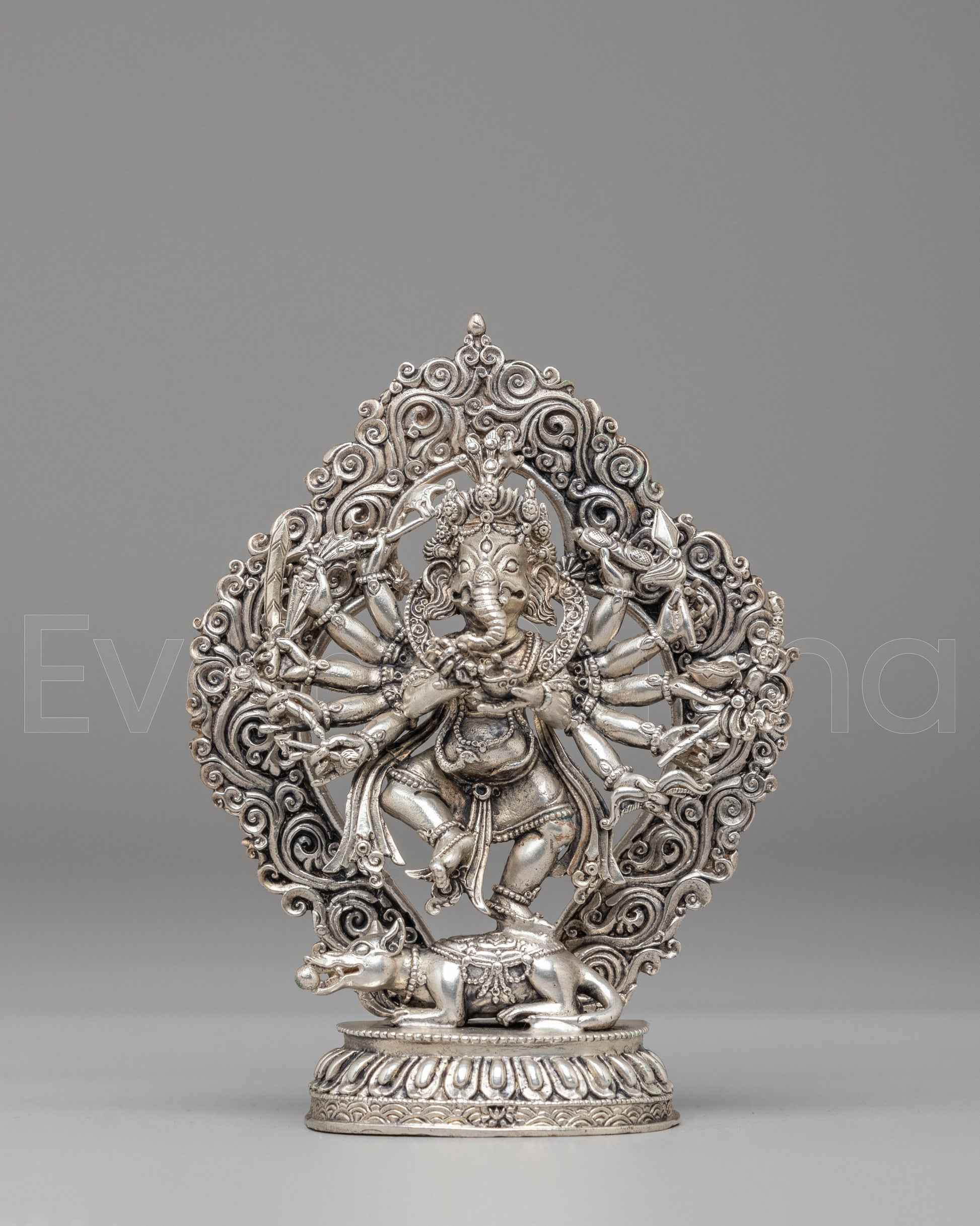 Maha Rakta Ganesh Statue