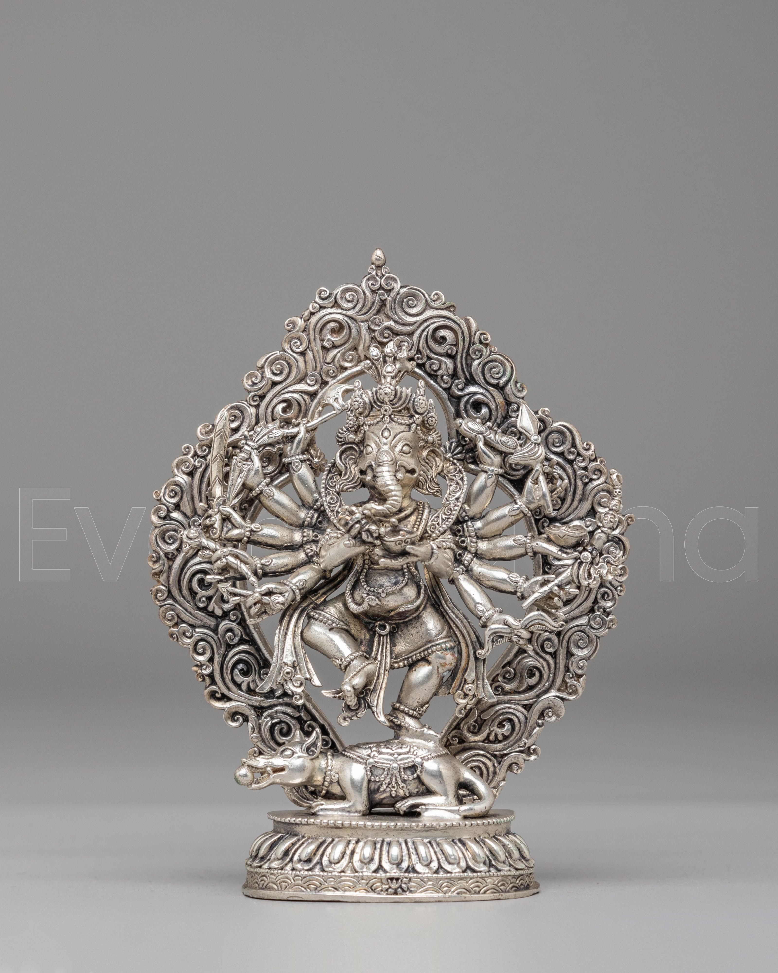 Maha Rakta Ganesh Statue