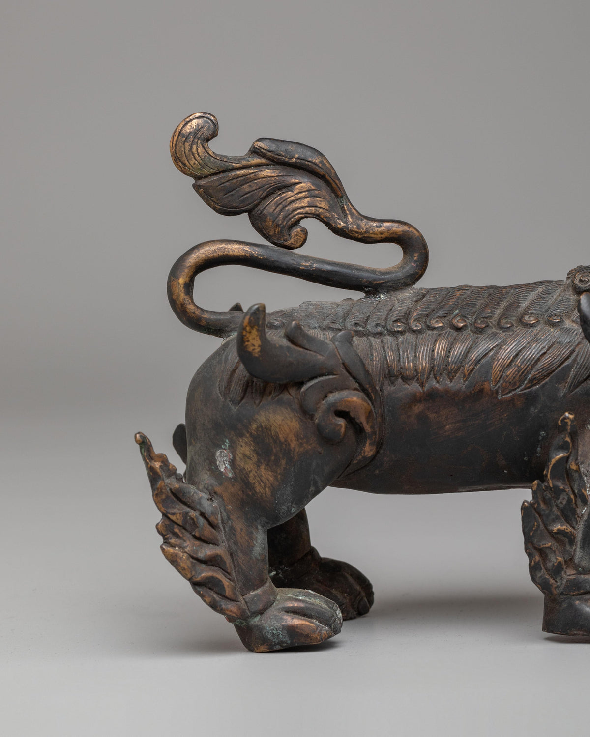 Buddhist Guardian Lion Statue Set: Symbol of Protection & Strength