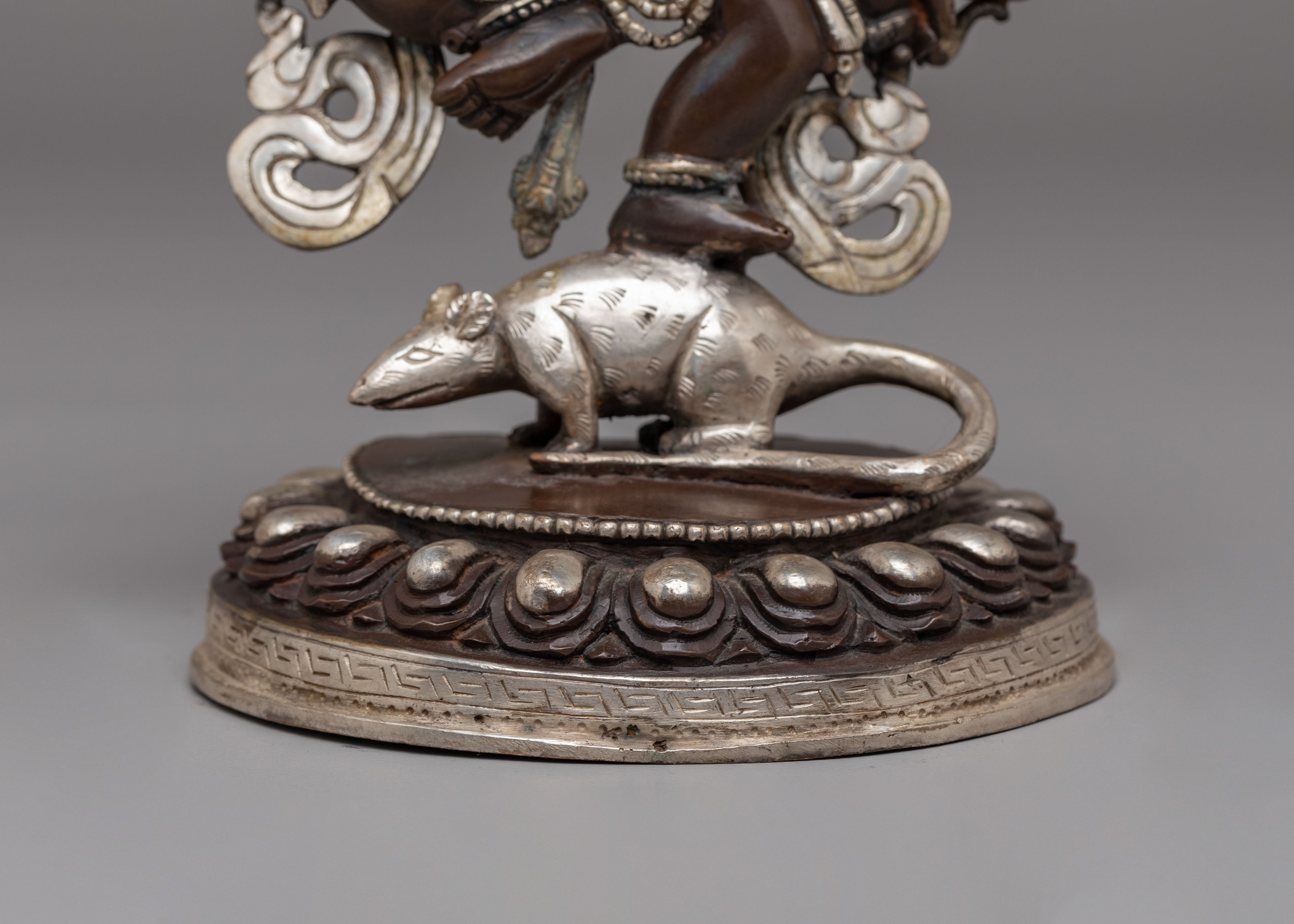 12-Armed Maha Rakta Ganesha Statue | Silver Plated Copper Deity