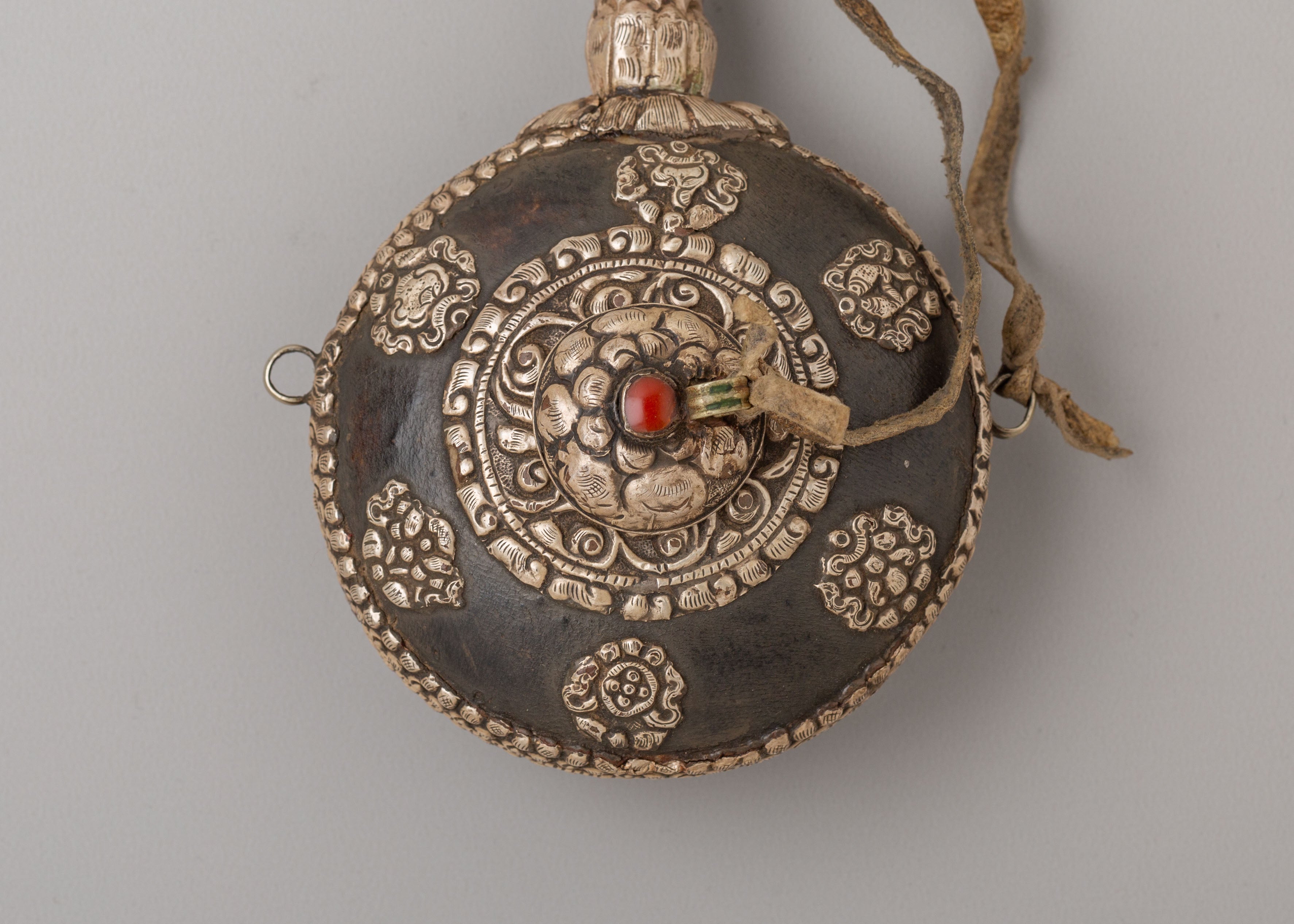Traditional Snuff Bottle for Decor | Himalayan Antique Art