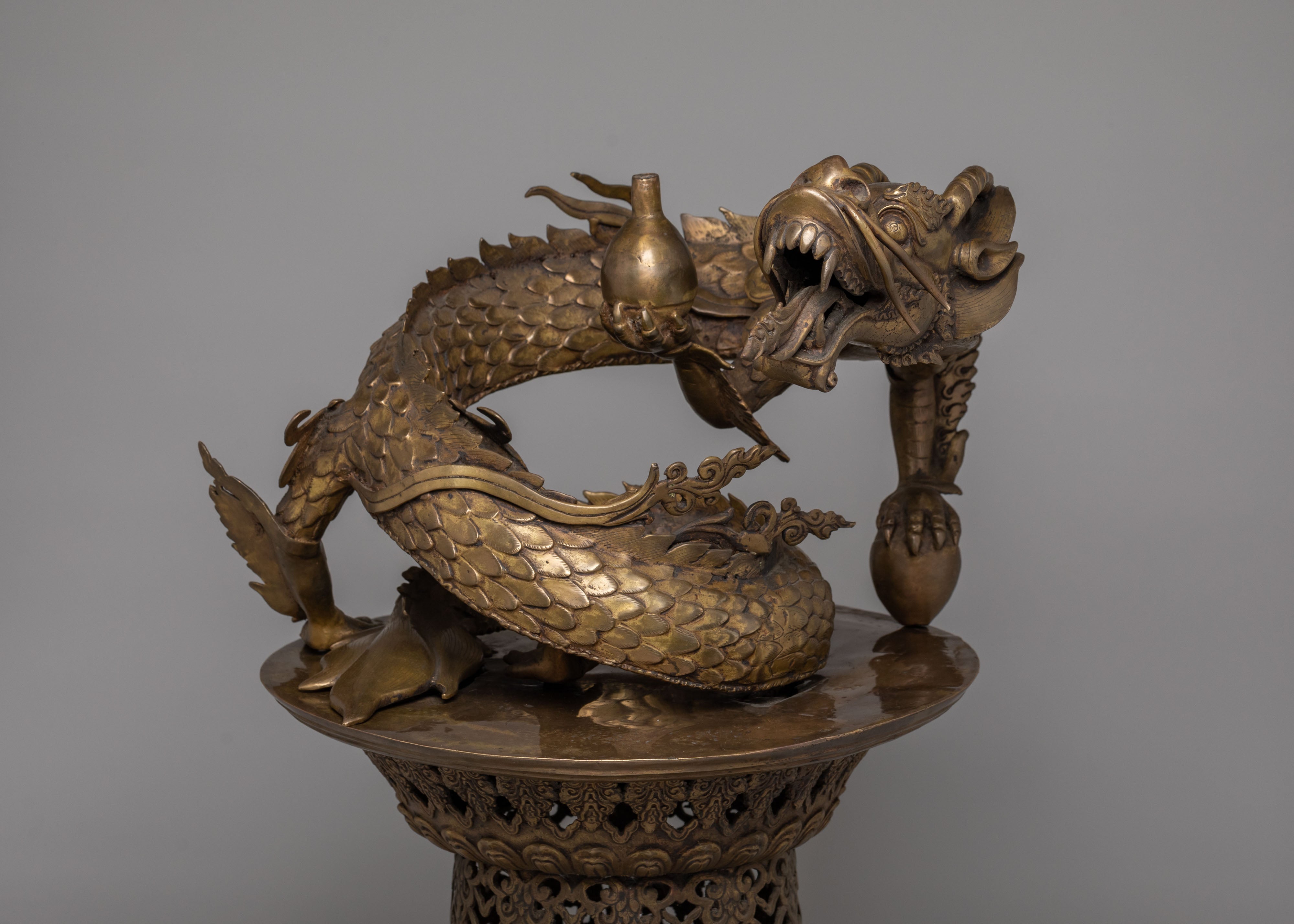 Dragon Incense Burner for Rituals | Traditional Buddhist Offering Pot