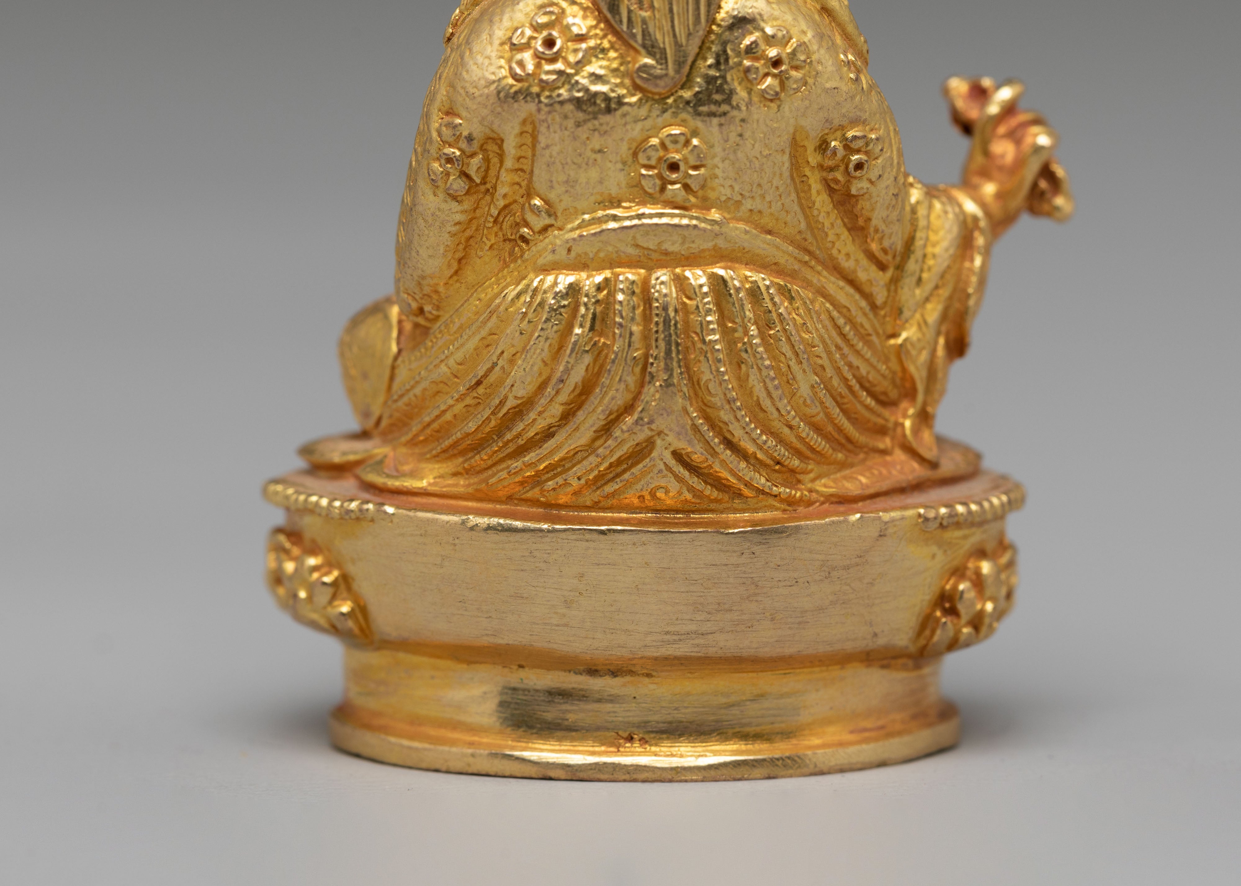 Tibetan Guru Rinpoche Spiritual Statue | Himalayan Artwork