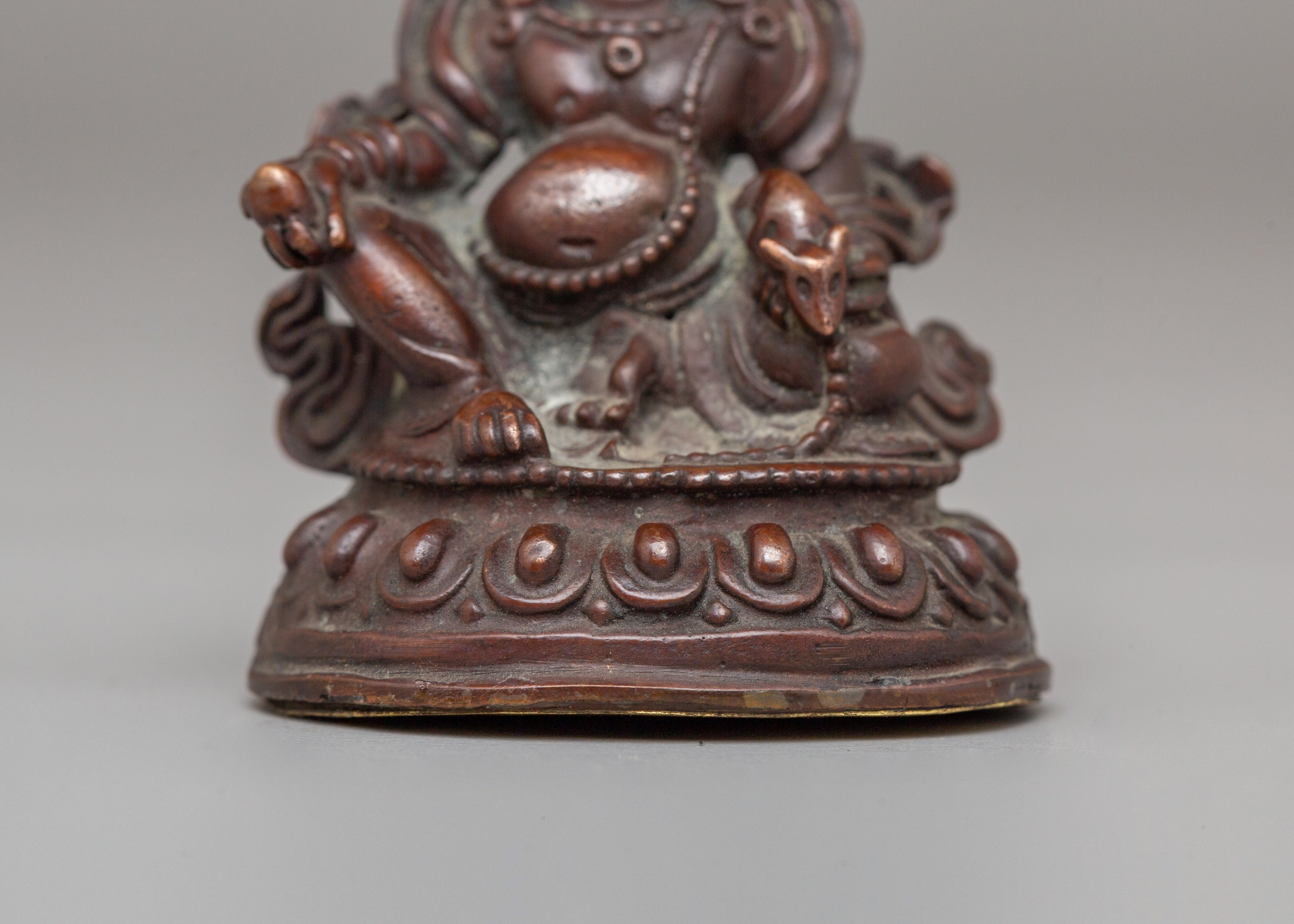Dzambhala Deity Statue | Symbol of Wealth and Prosperity