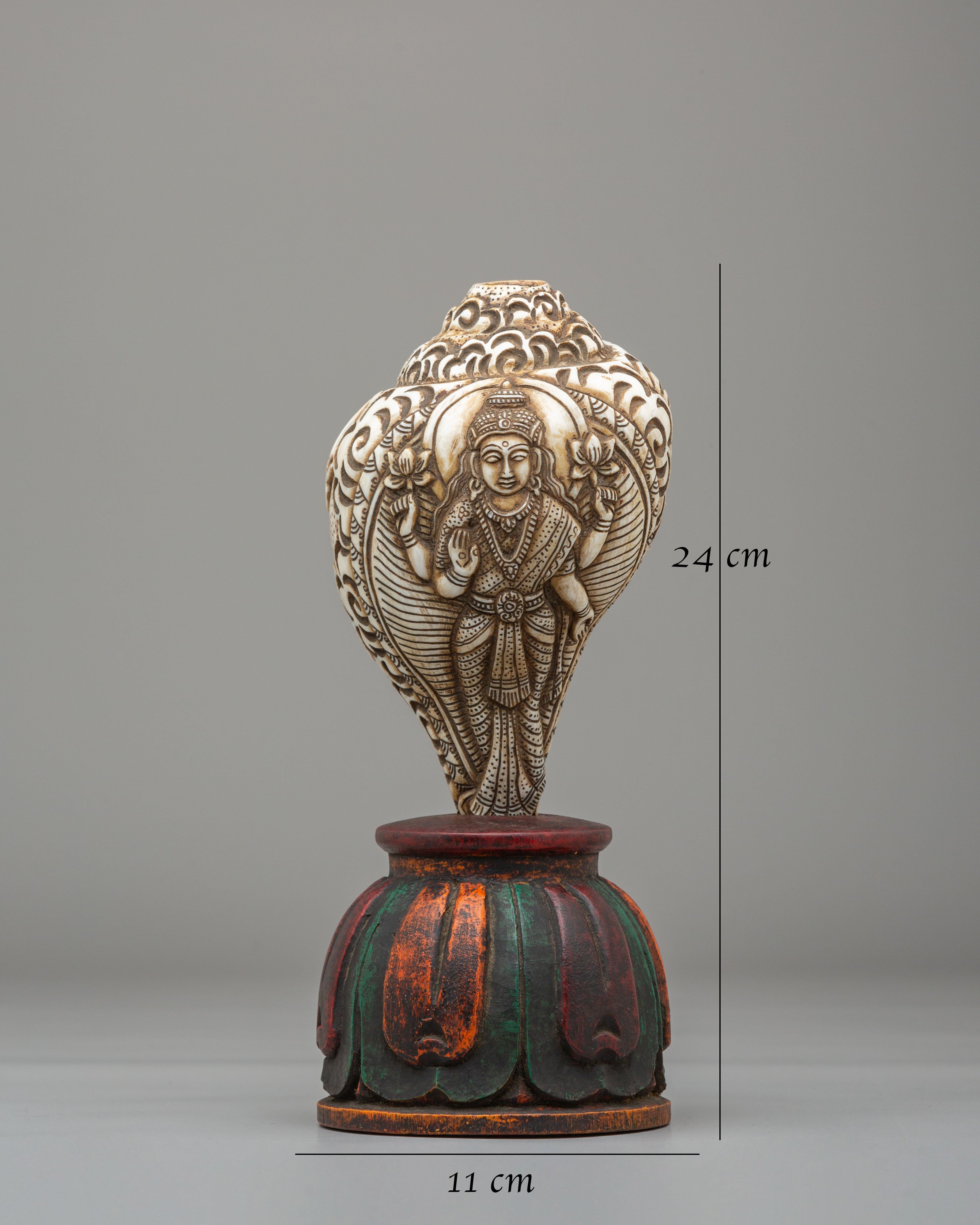 Traditional Lakshmi Carving Conch Shell | Handcrafted Spiritual Decor
