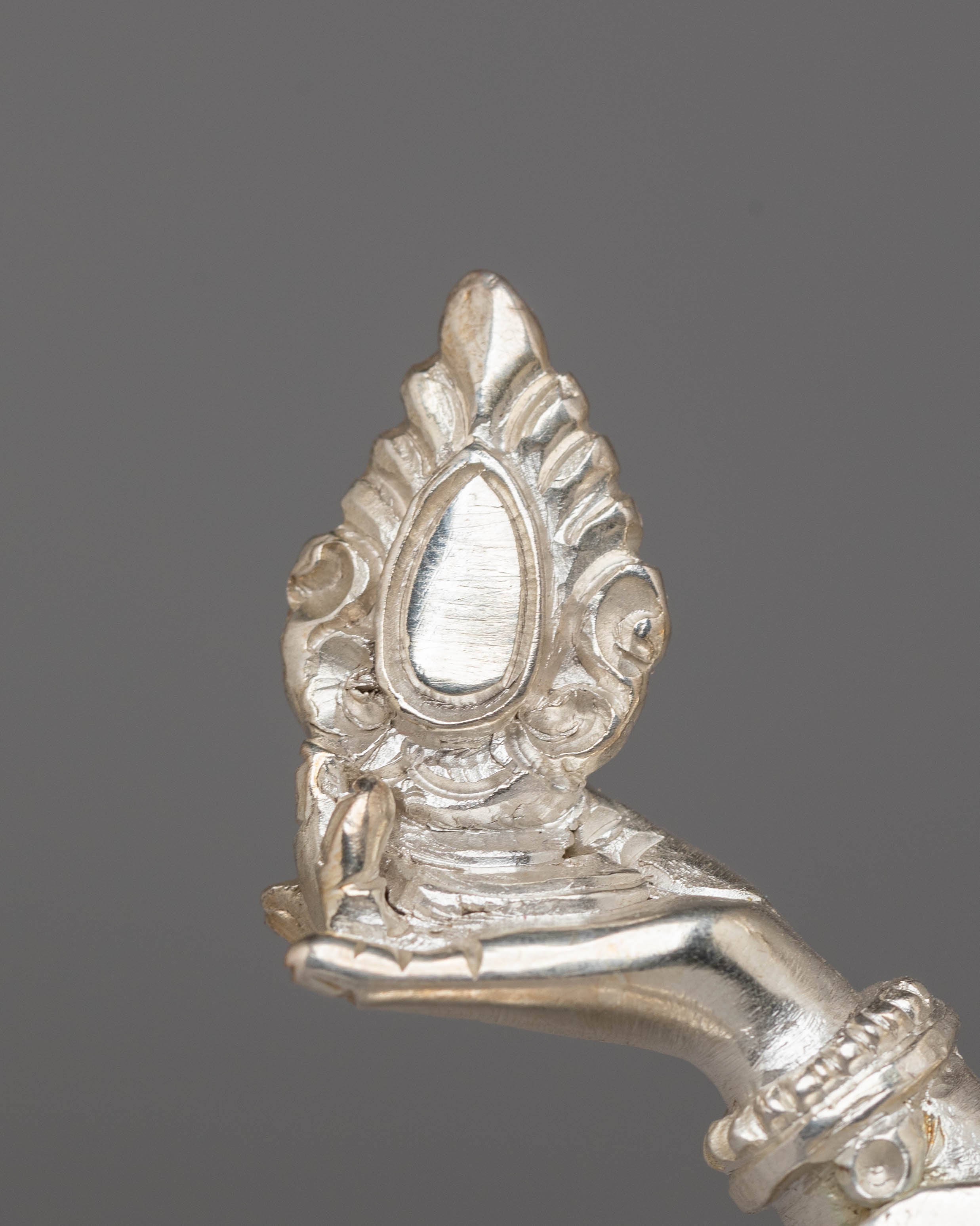 Handcrafted Silver Hindu Deity Laxmi | The Goddess of Wealth