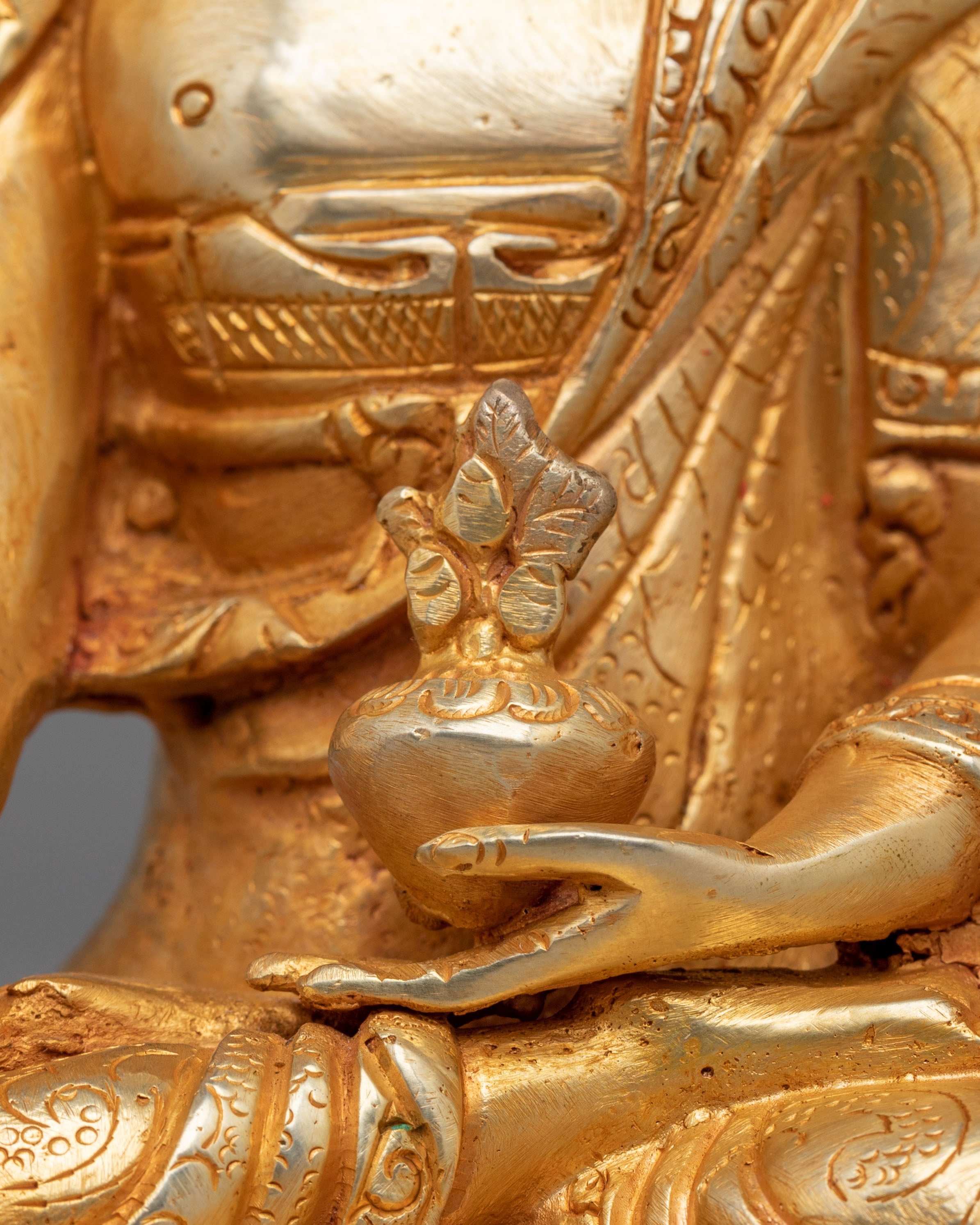 Bhaisajyaguru Medicine Buddha Statue | Symbol of Healing, Wisdom, and Compassion