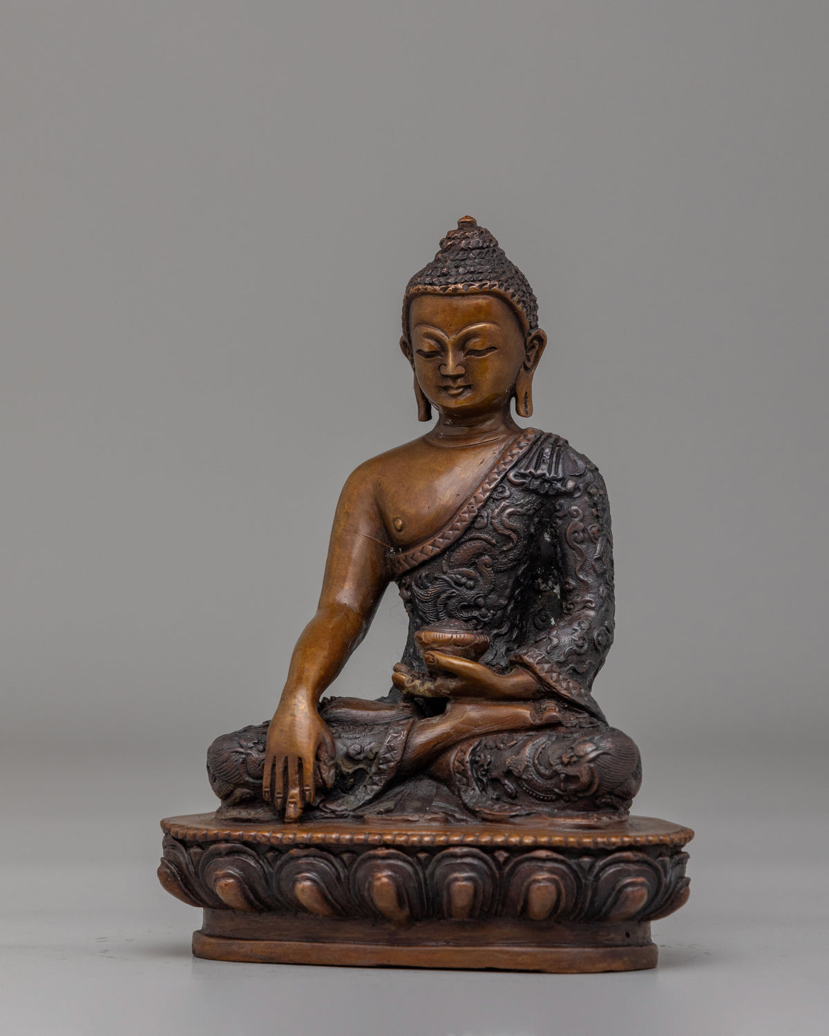 Shakyamuni Buddha Statue for Devotion | Handcrafted Oxidized Copper Art