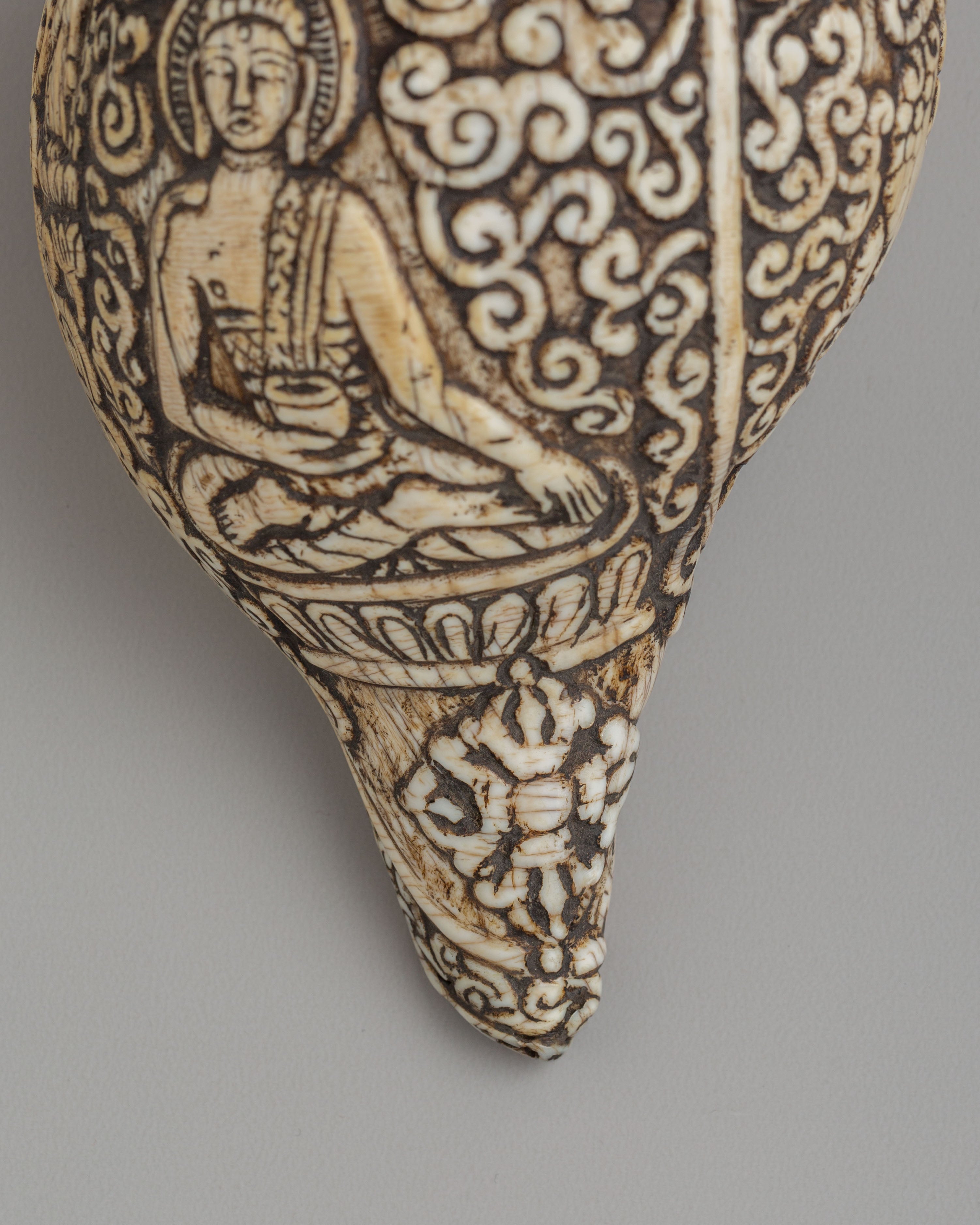 Spiritual Shakyamuni Buddha Conch | Sacred Symbol of Enlightenment