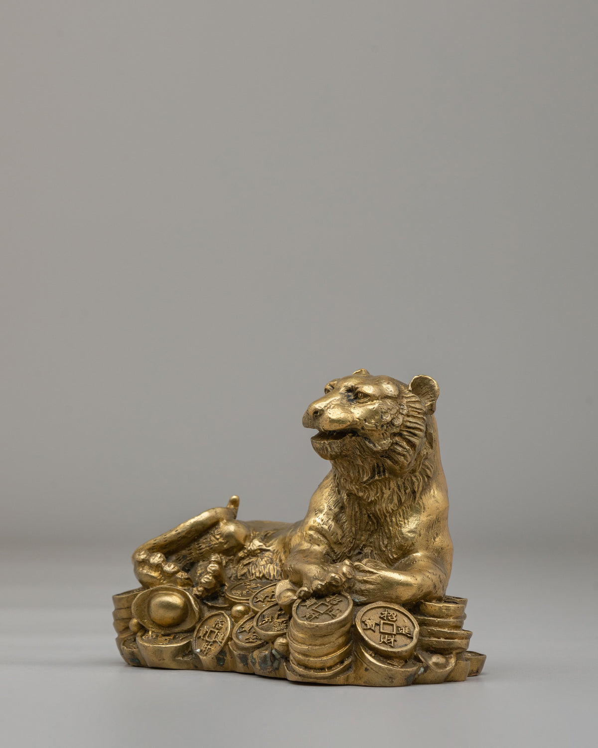 Decorative Lion Sculpture | Spiritual Home Decor