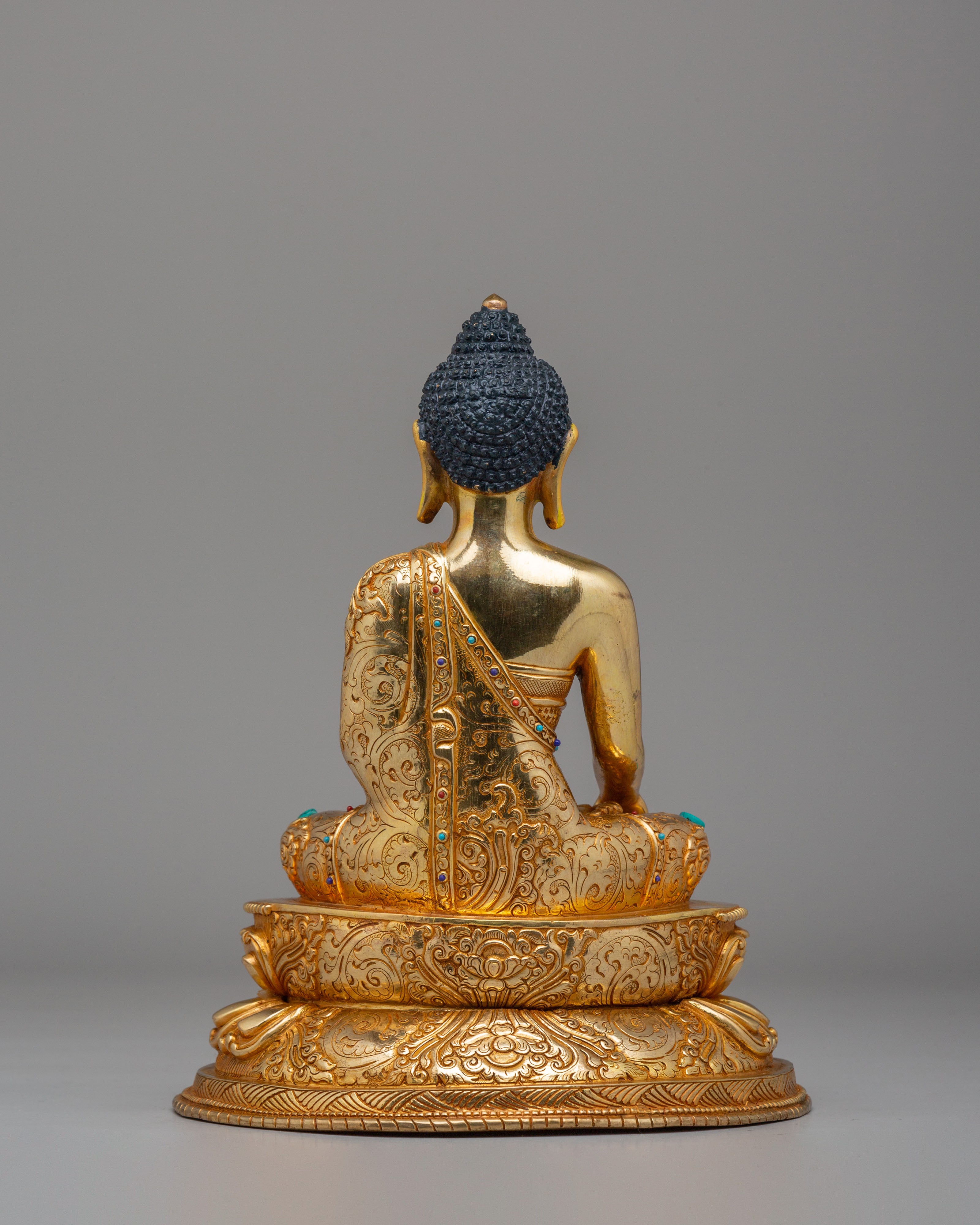 Traditional Himalayan Shakyamuni Buddha Sculpture | A Symbol of Peace and Wisdom