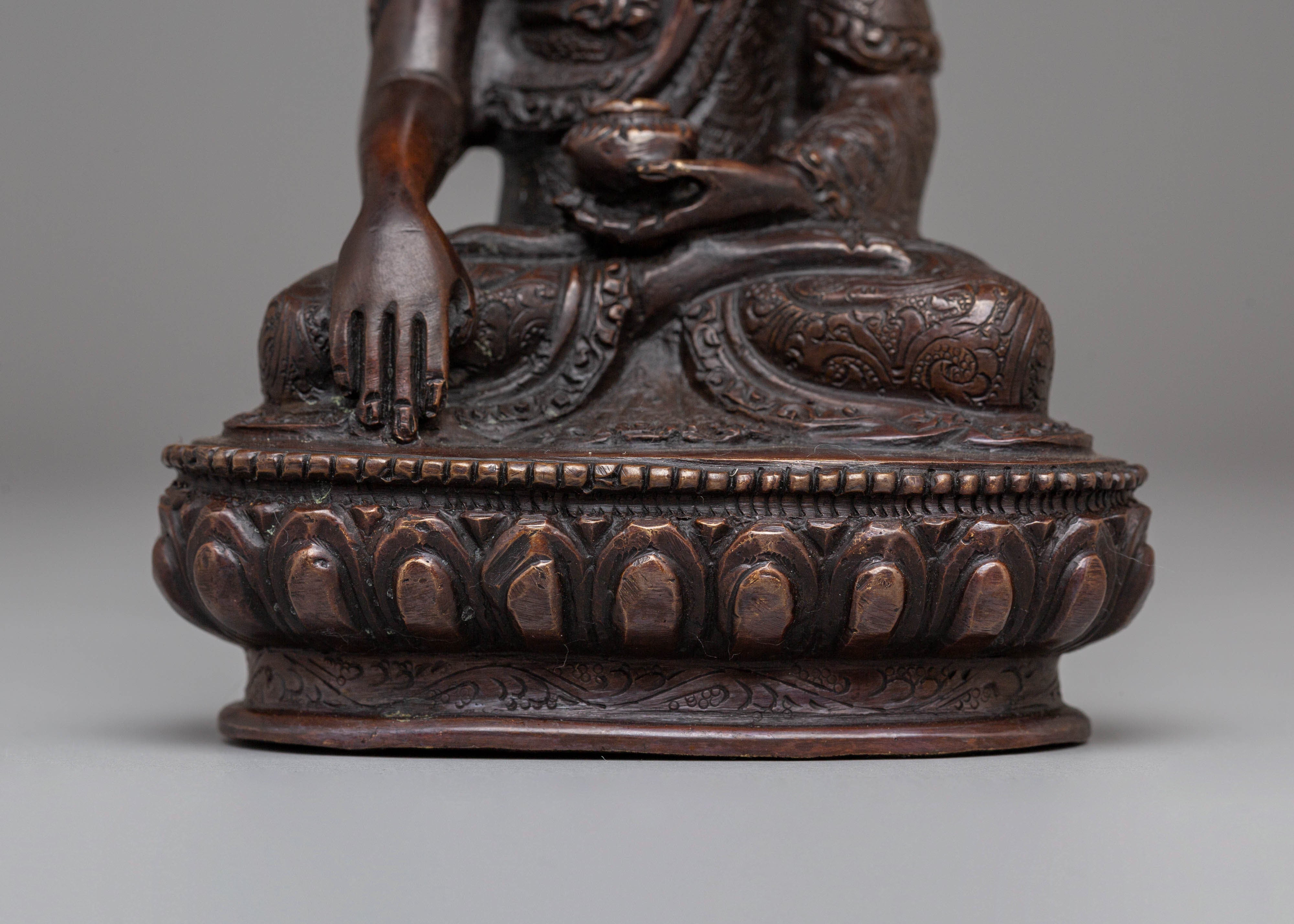 Shakyamuni Buddha Oxidized Tibetan Figurine for Decor