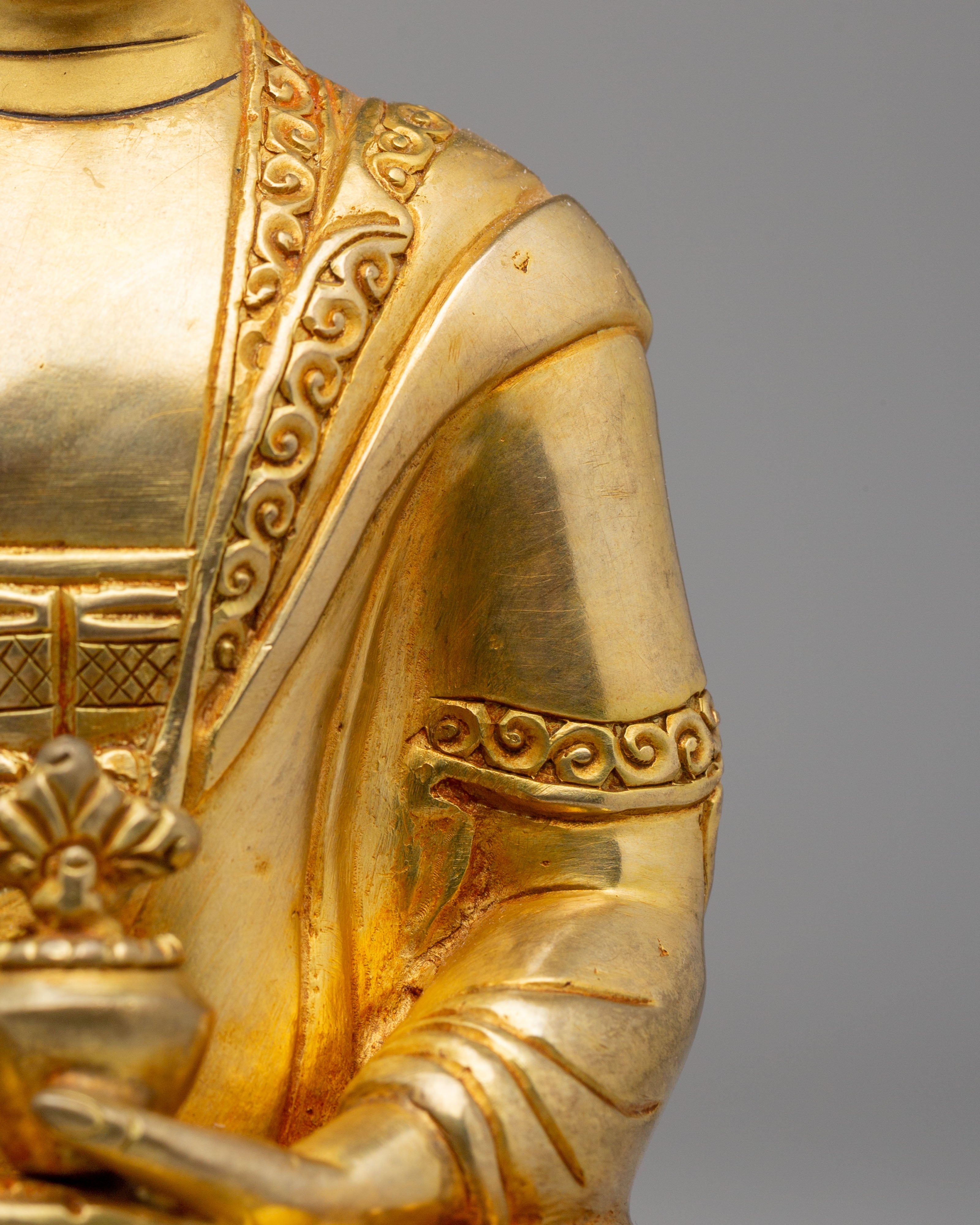Himalayan Bhaisajyaguru Statue | Symbol of Healing and Inner Peace