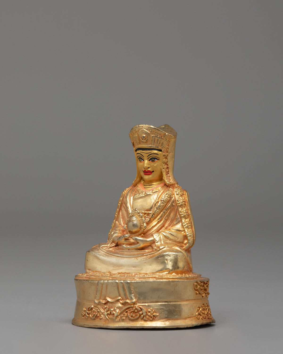 Traditional Sacred Gampopa Statue | A Symbol of Wisdom and Compassion