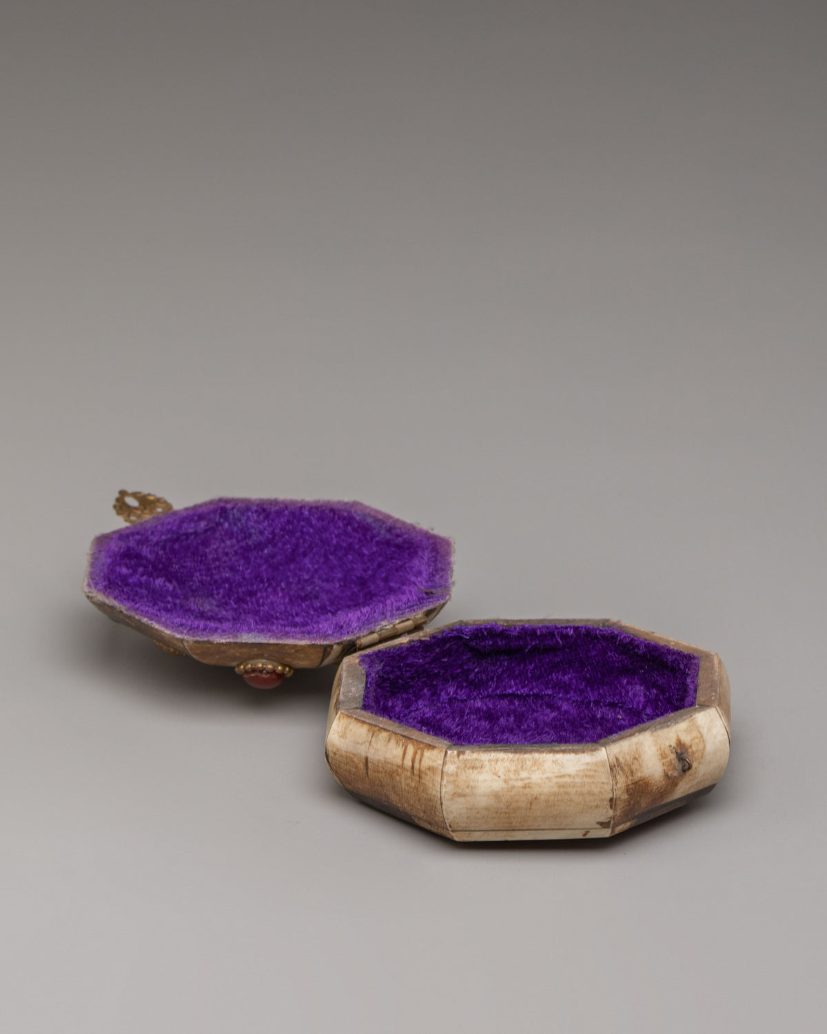 Tibetan Buddhist Jewellery Box | Handmade Treasure Chest for Spiritual Decor