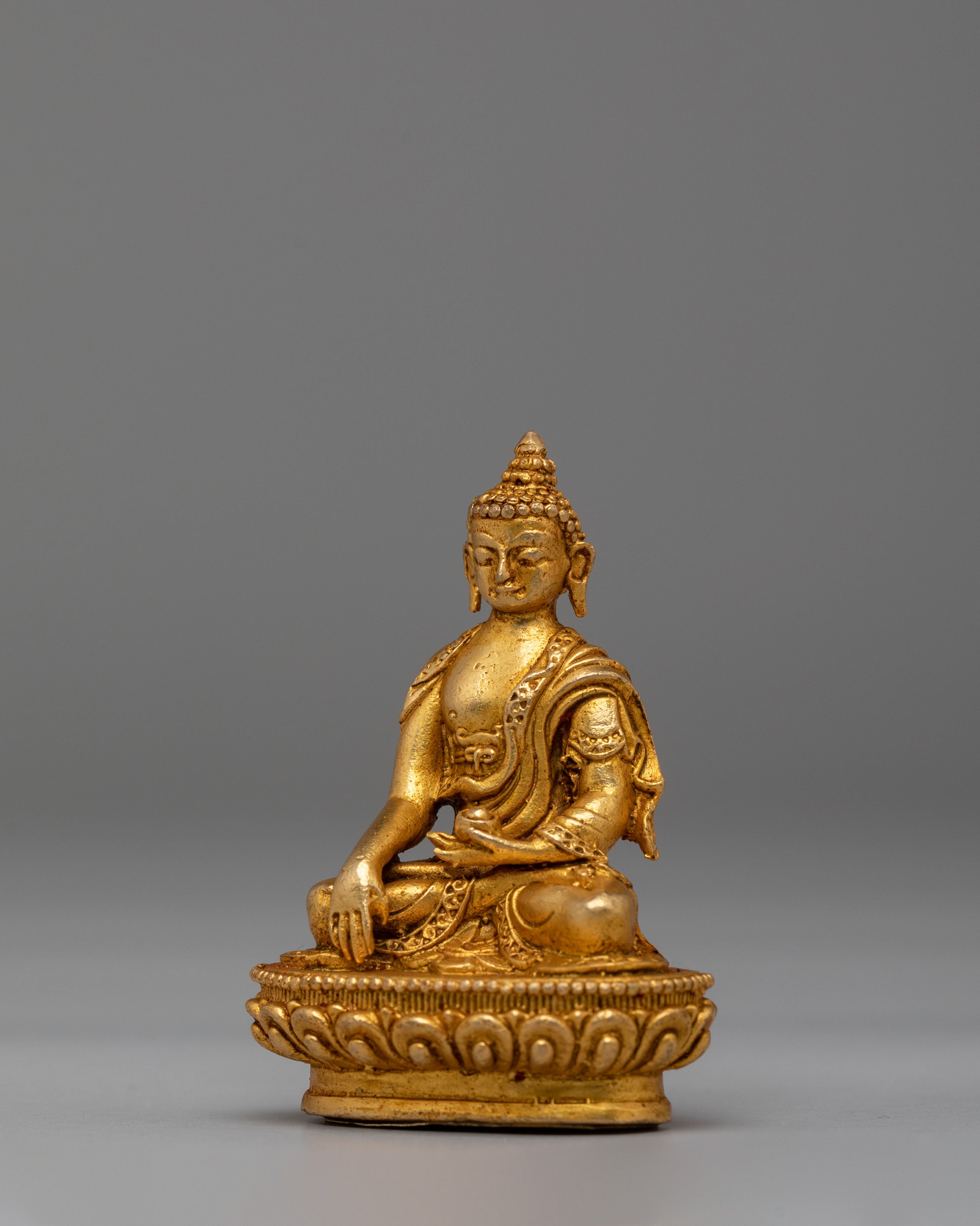 Shakyamuni Buddha Statue for Meditation | Gold Plated Copper Figure