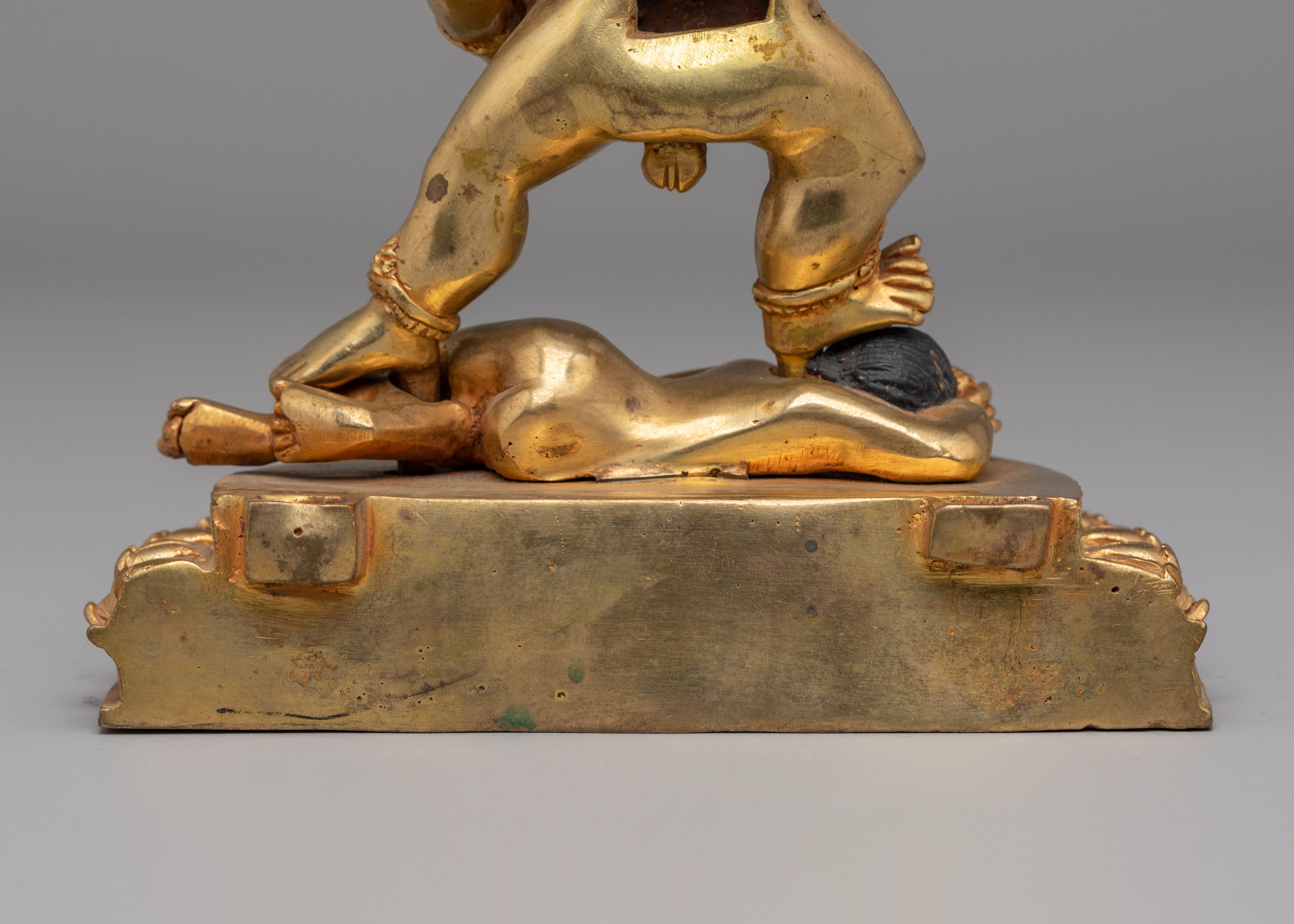 Tibetan Black Dzambhala Deity Statue | Symbol of Wealth and Prosperity