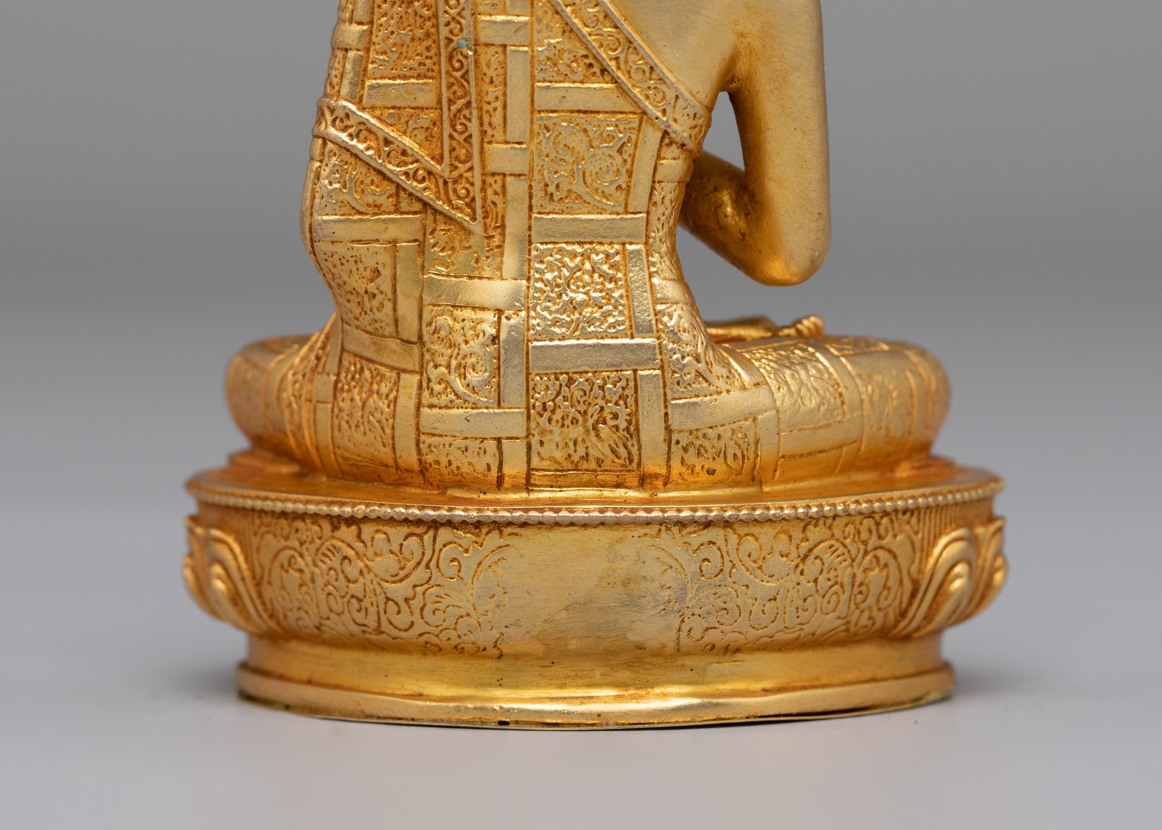 Traditional Vairocana Buddha Deity Statue | Symbol of Enlightenment