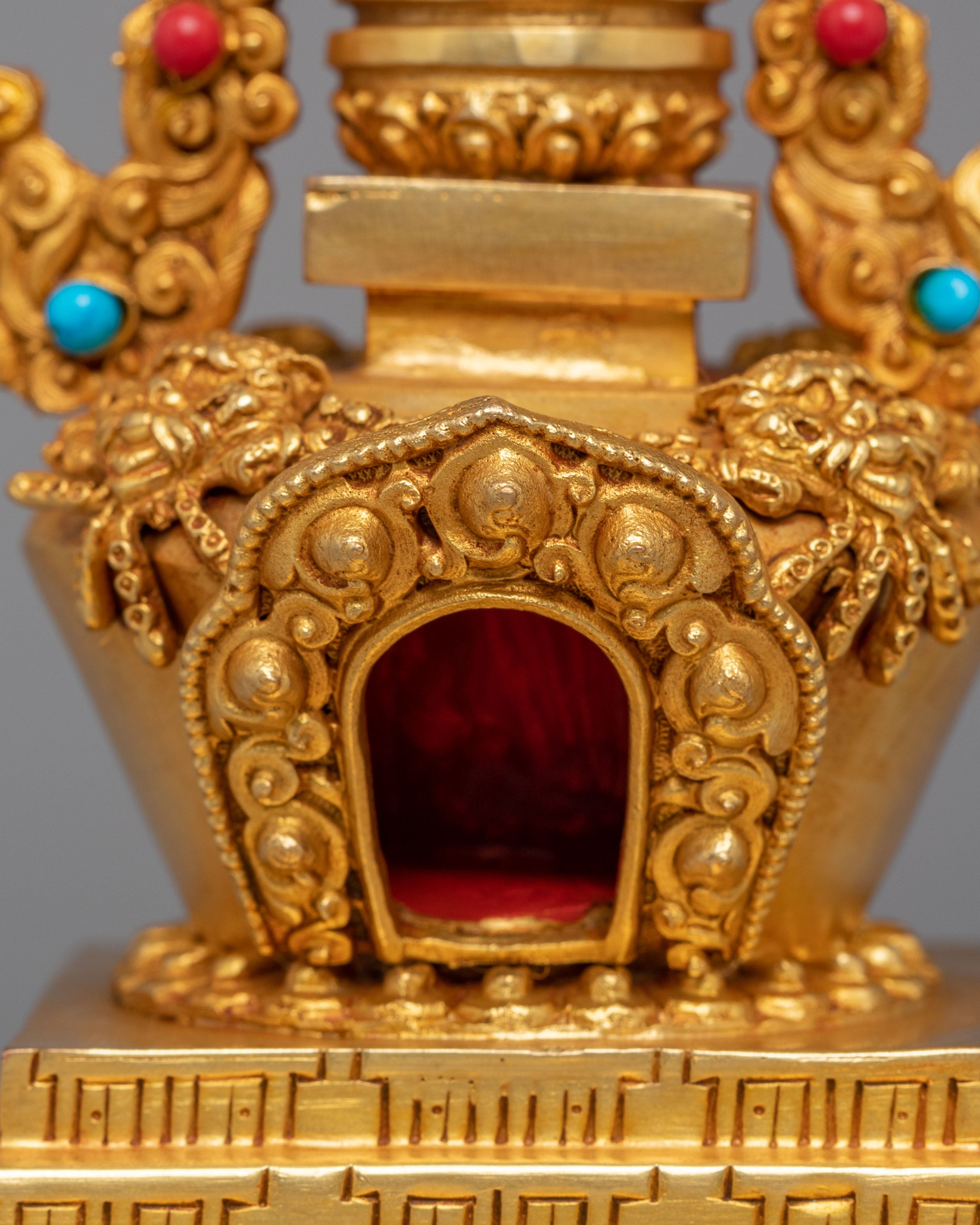 Tibetan Stupa of Many Doors | Symbol of Buddha’s First Teaching