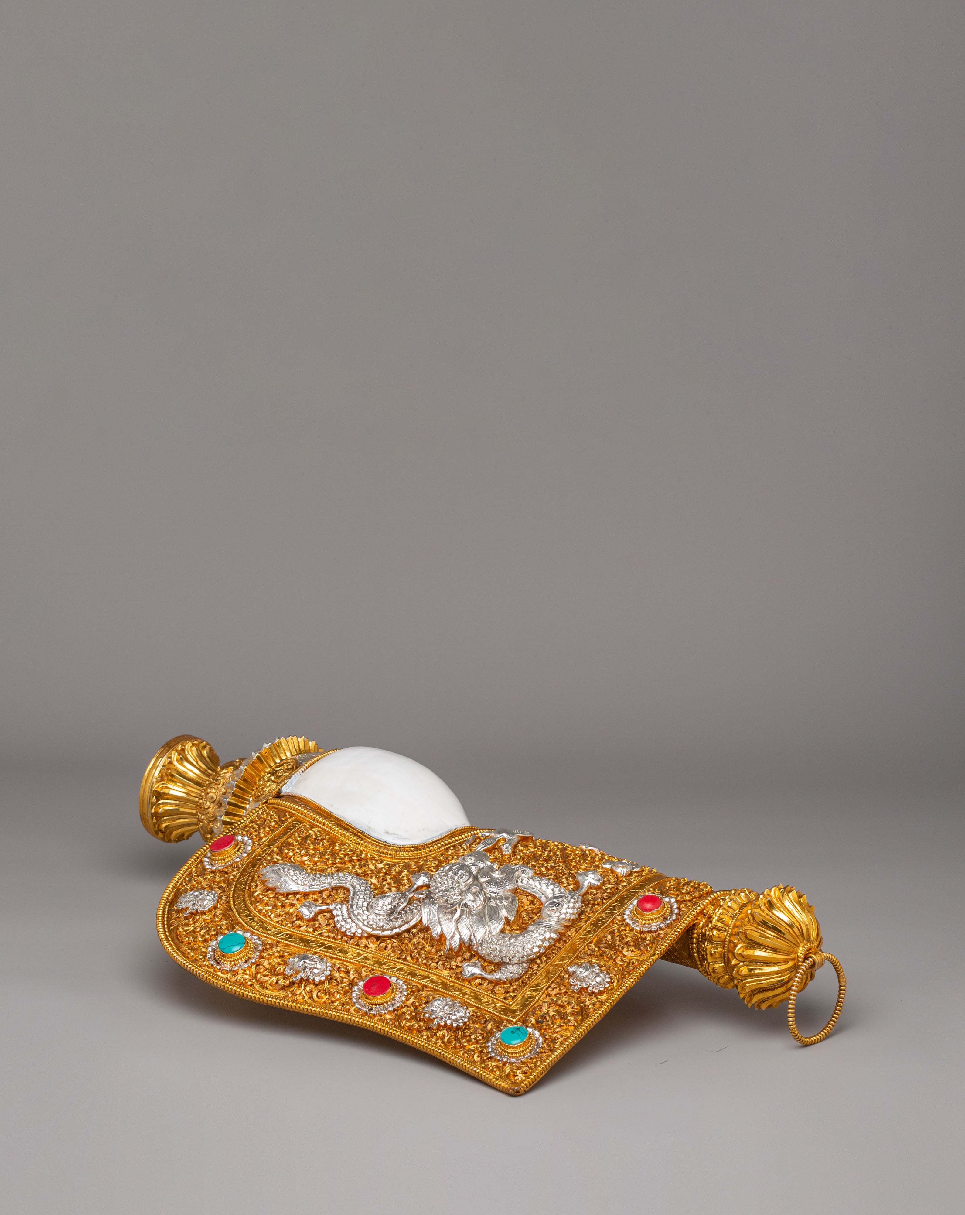 Tibetan Dragon Conch Shell For Prayer | Handcrafted Ritual Artifact