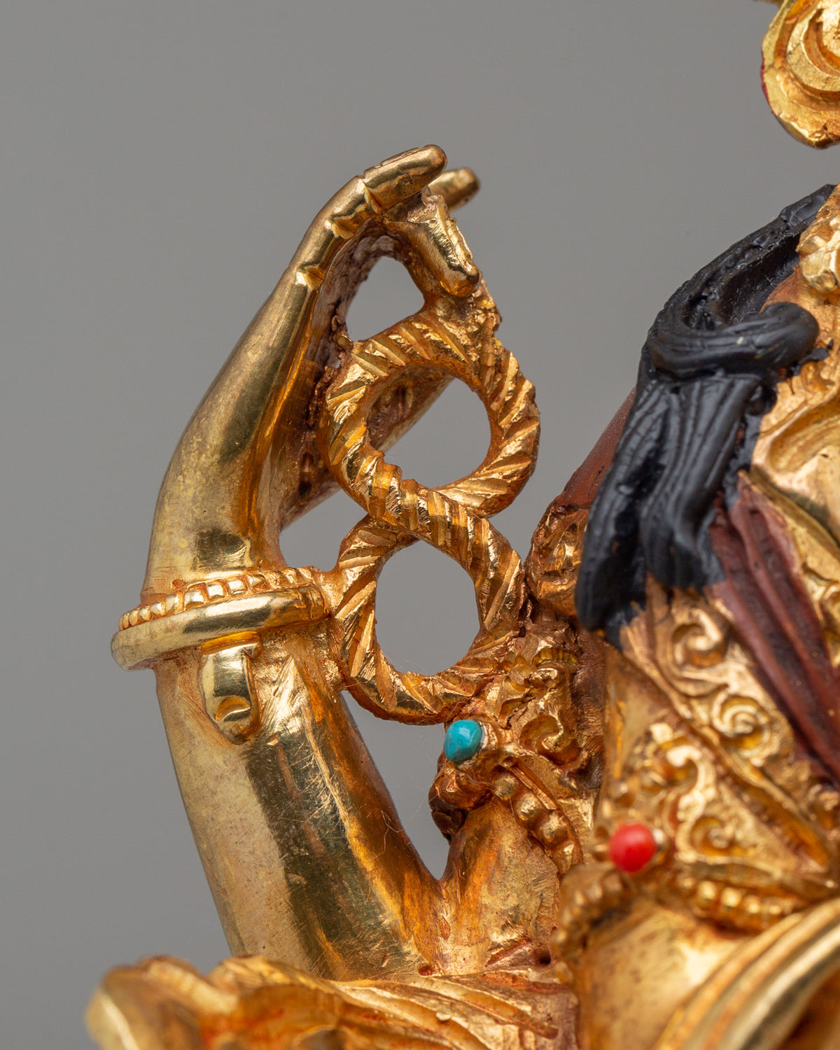 Handcrafted Altar Chenrezig Sculpture | Spiritual Tibetan Art