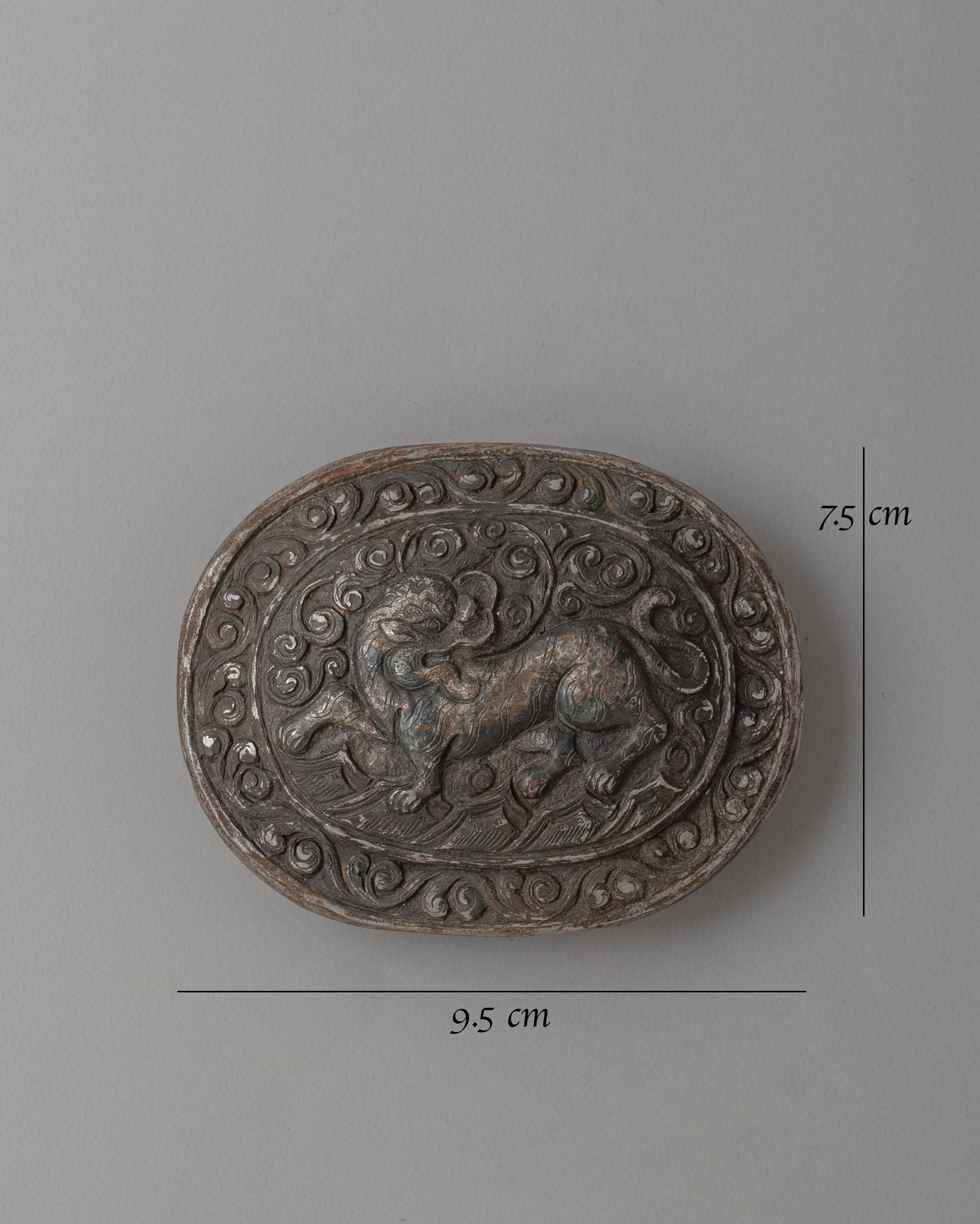 Lion Belt Buckle | Lion Head with Crown