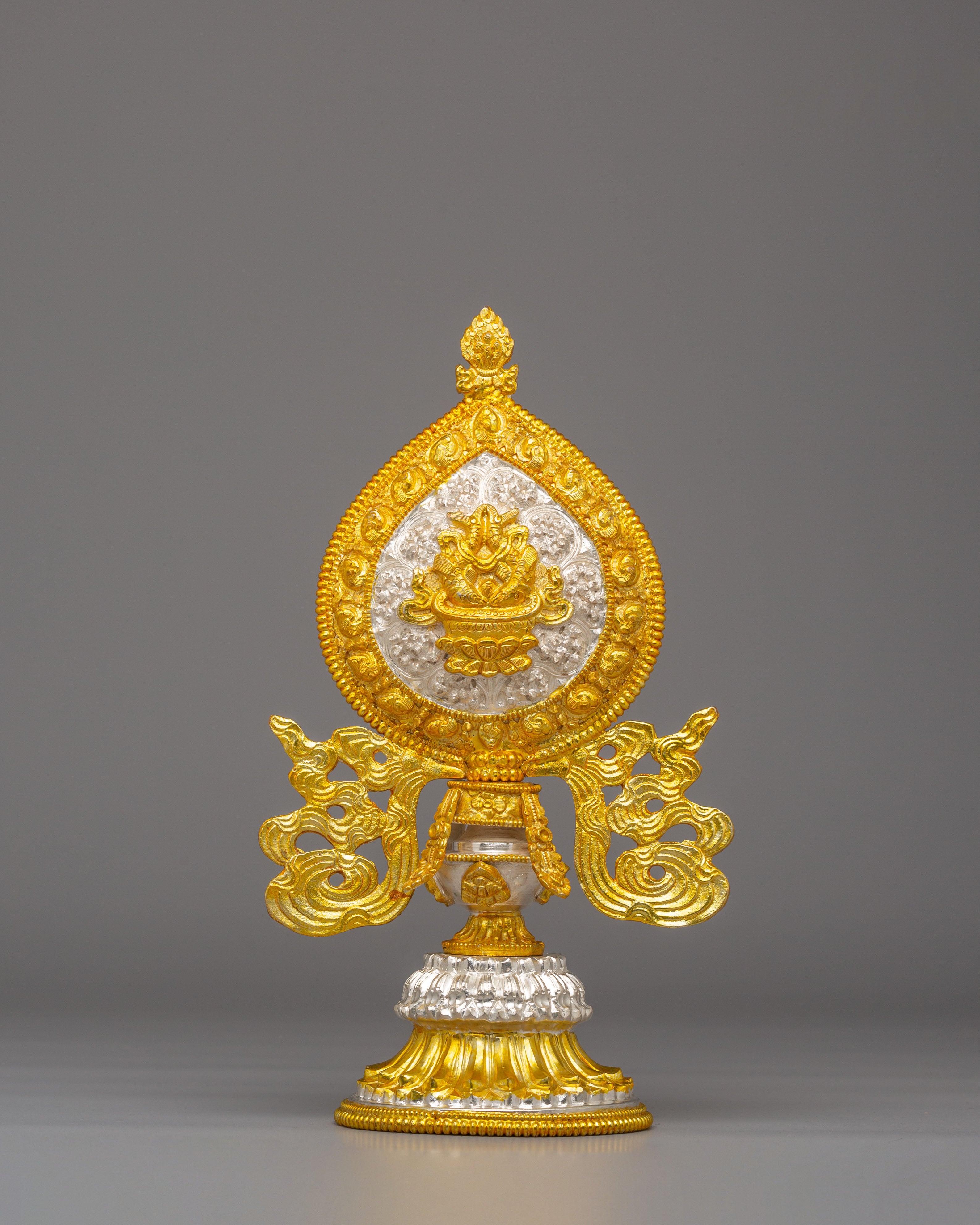 Tibetan Altar Eight Auspicious Symbols | Tibetan Buddhist Ritual Tools