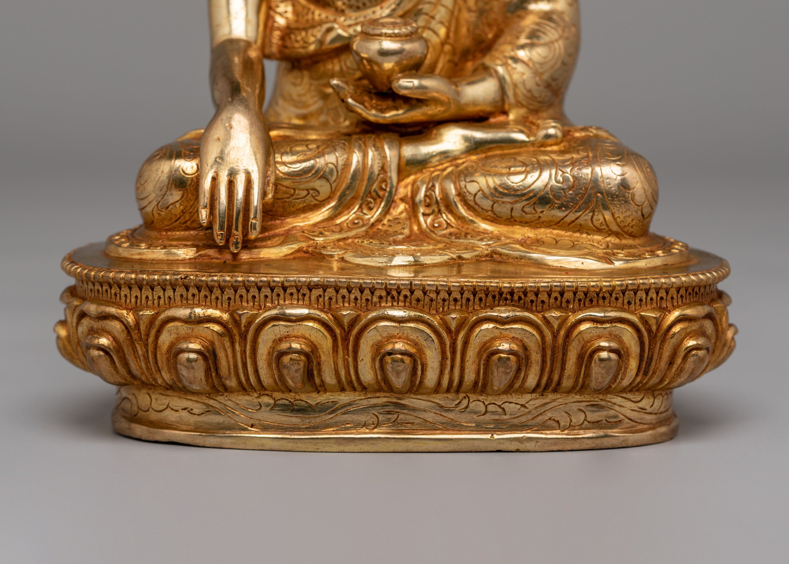24K Gold Shakyamuni Buddha Statue | Spiritual Home Decor