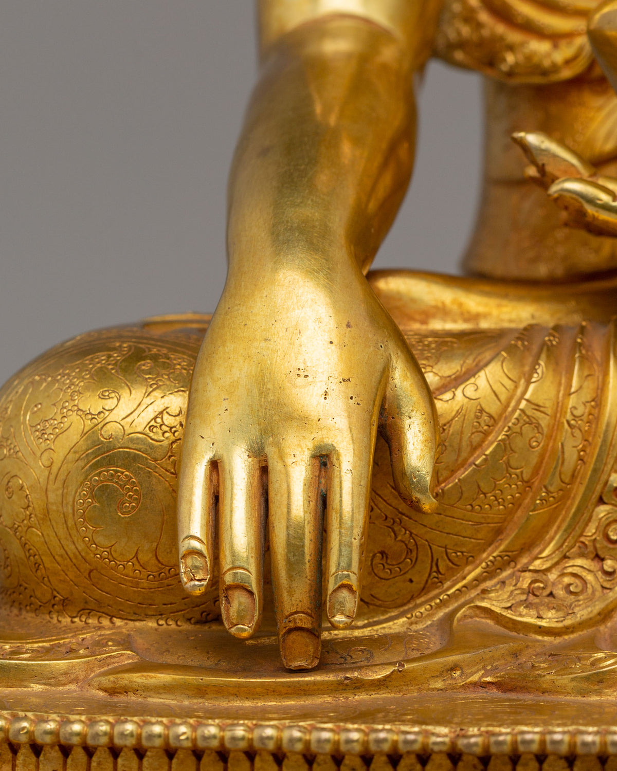 Divine Shakyamuni Buddha Altar Statue | Traditional Tibetan Artwork
