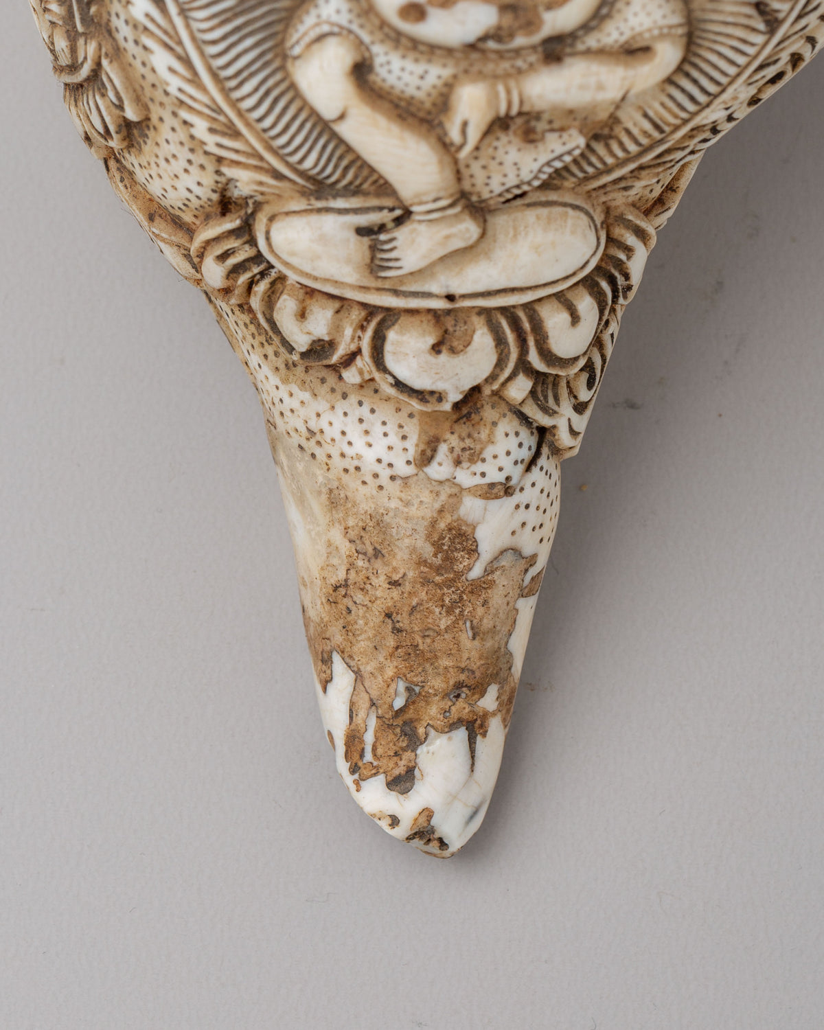 Handcrafted Ganesha Conch for Rituals | Sacred Offering Shell