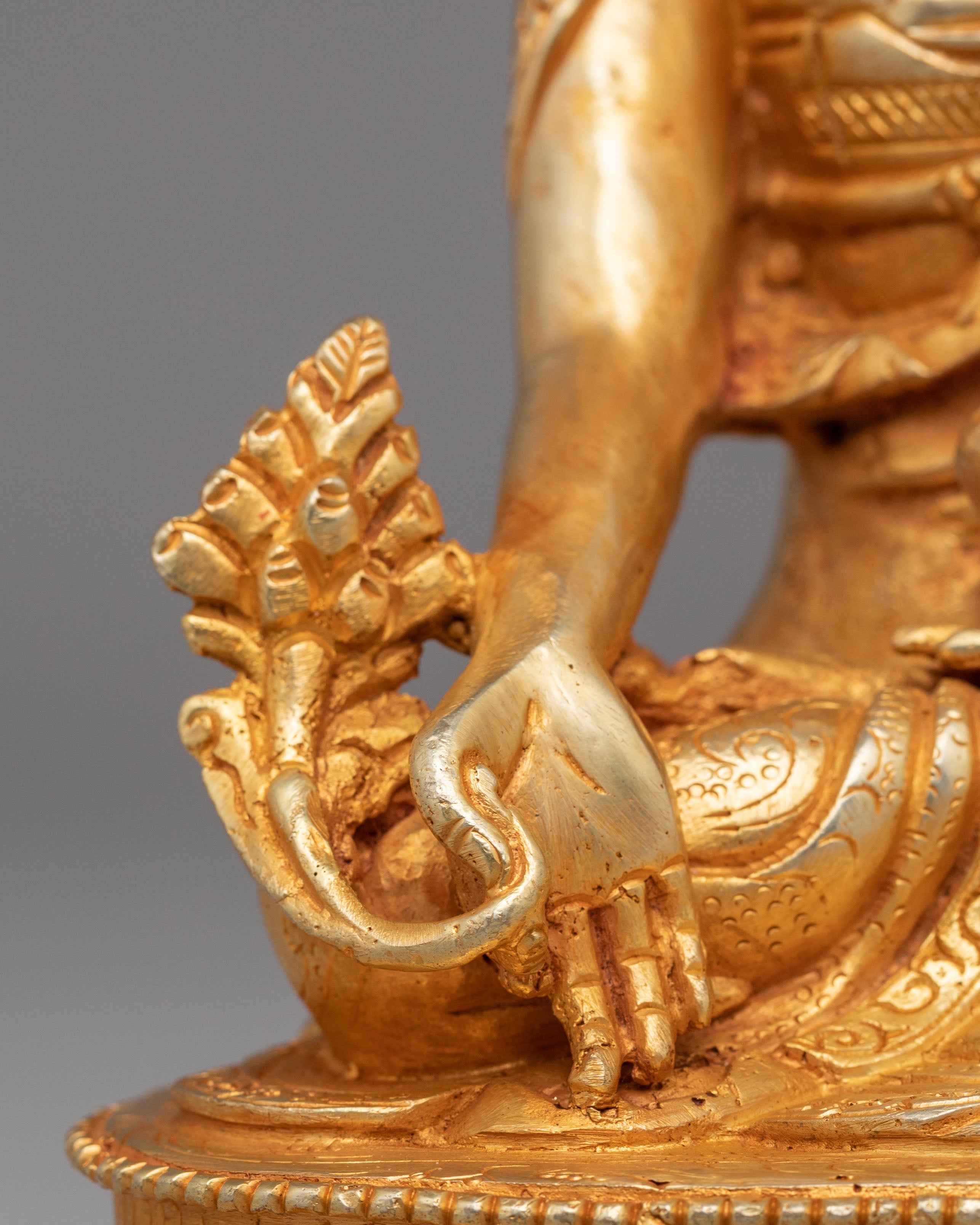 Bhaisajyaguru Medicine Buddha Statue | Symbol of Healing, Wisdom, and Compassion