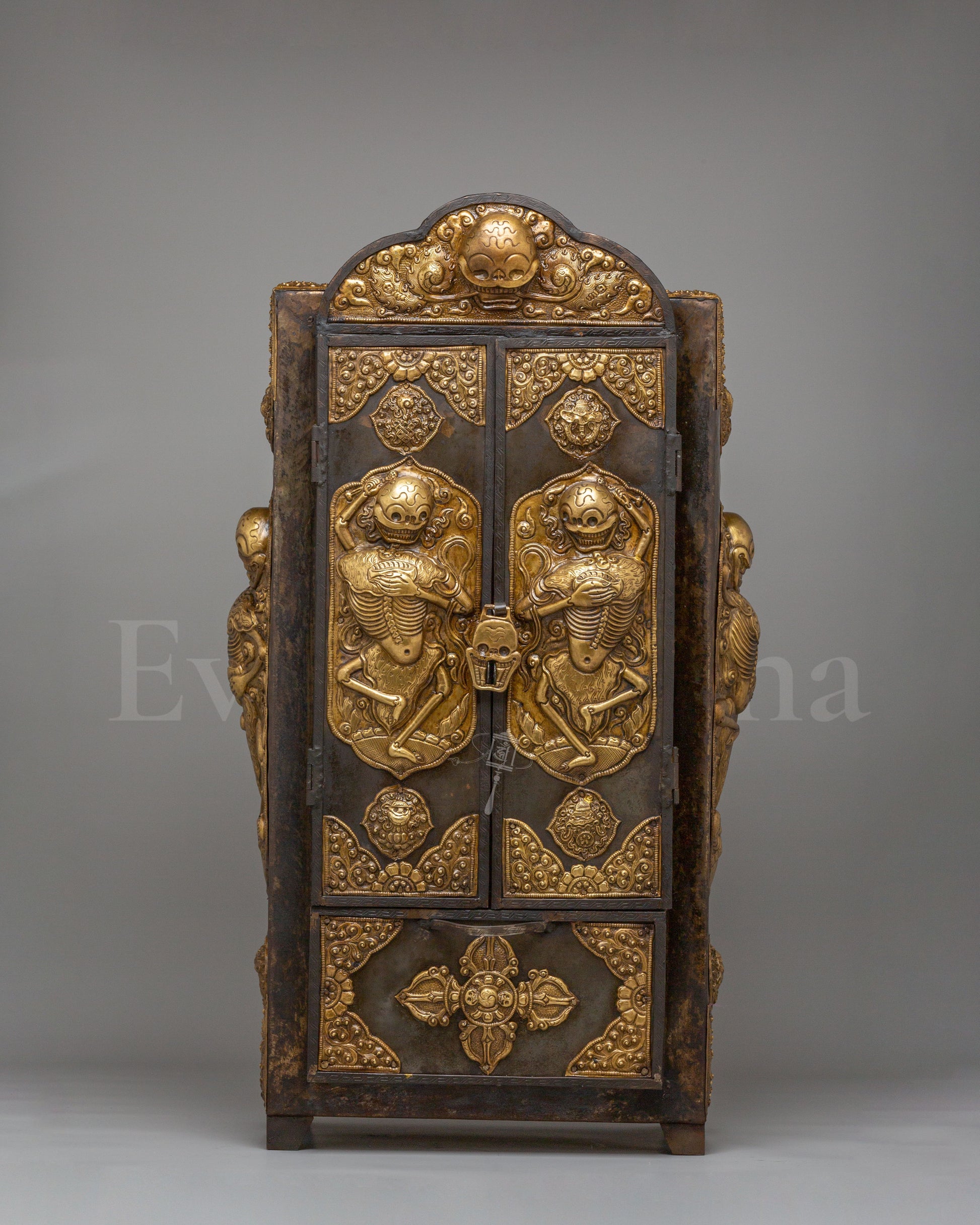 Buddhist Chitipati Altar Box