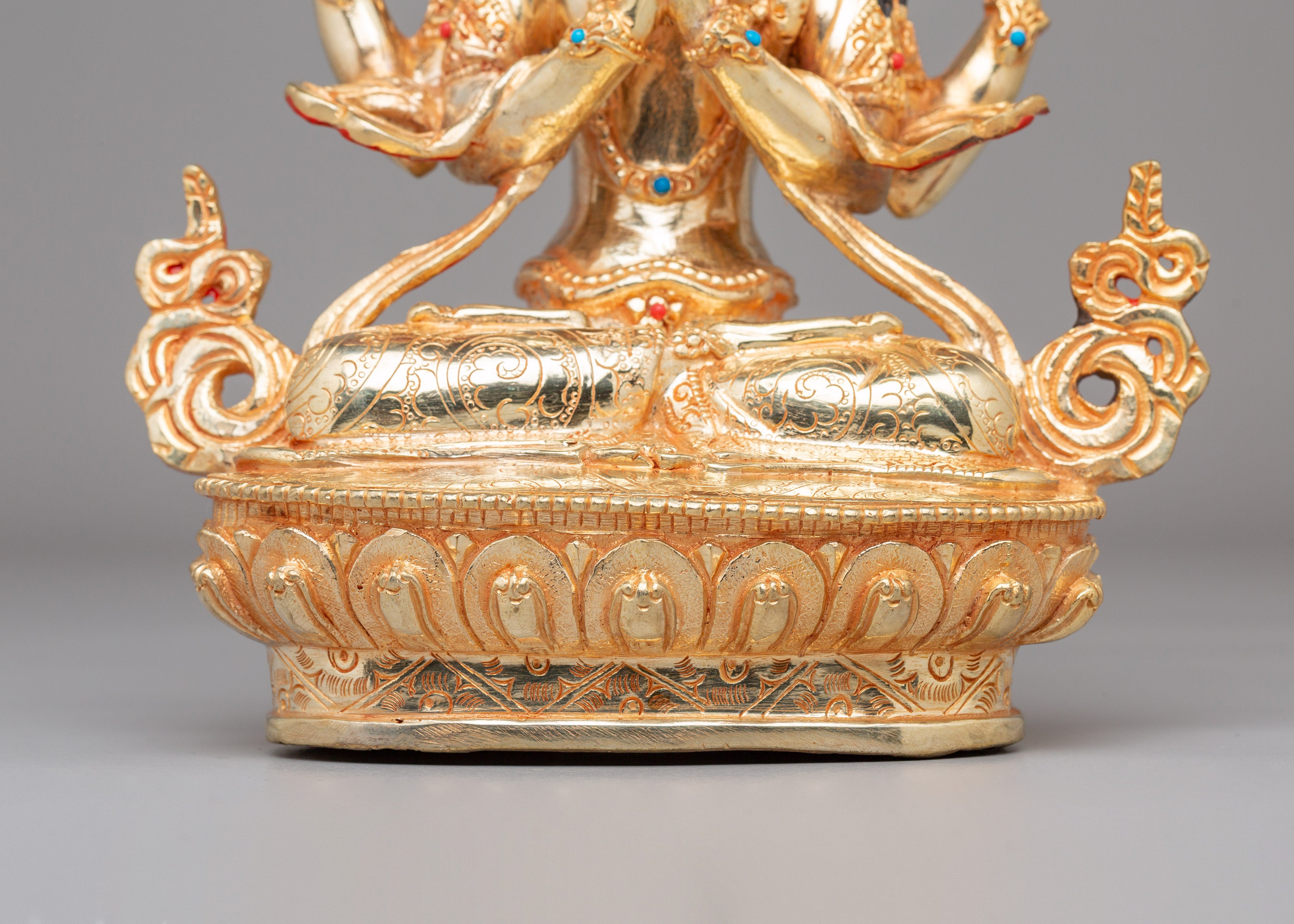 Golden Chenrezig Statue | Tibetan Art