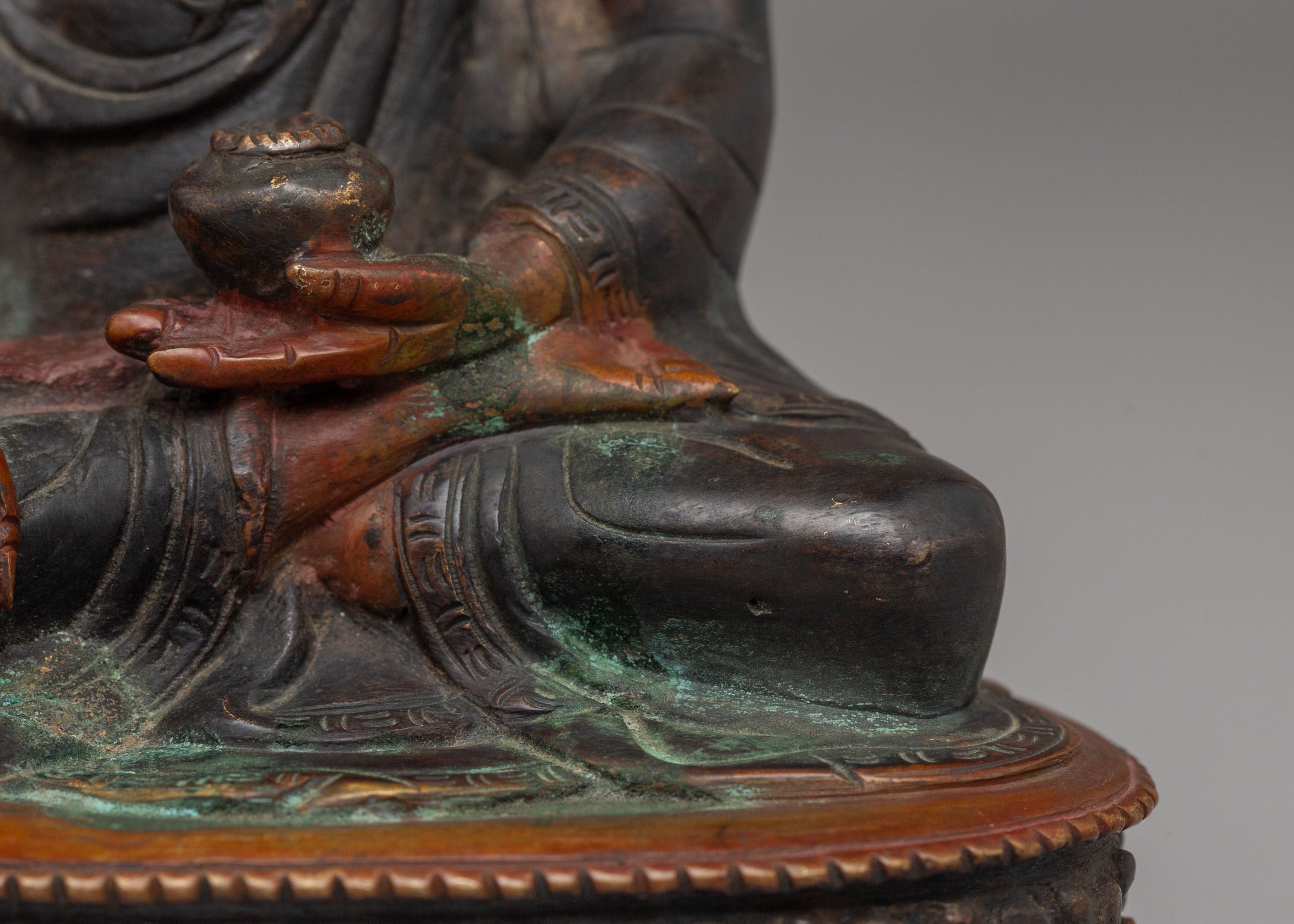 Spiritual Shakyamuni Buddha Altar Statue | Symbol of Peace & Compassion