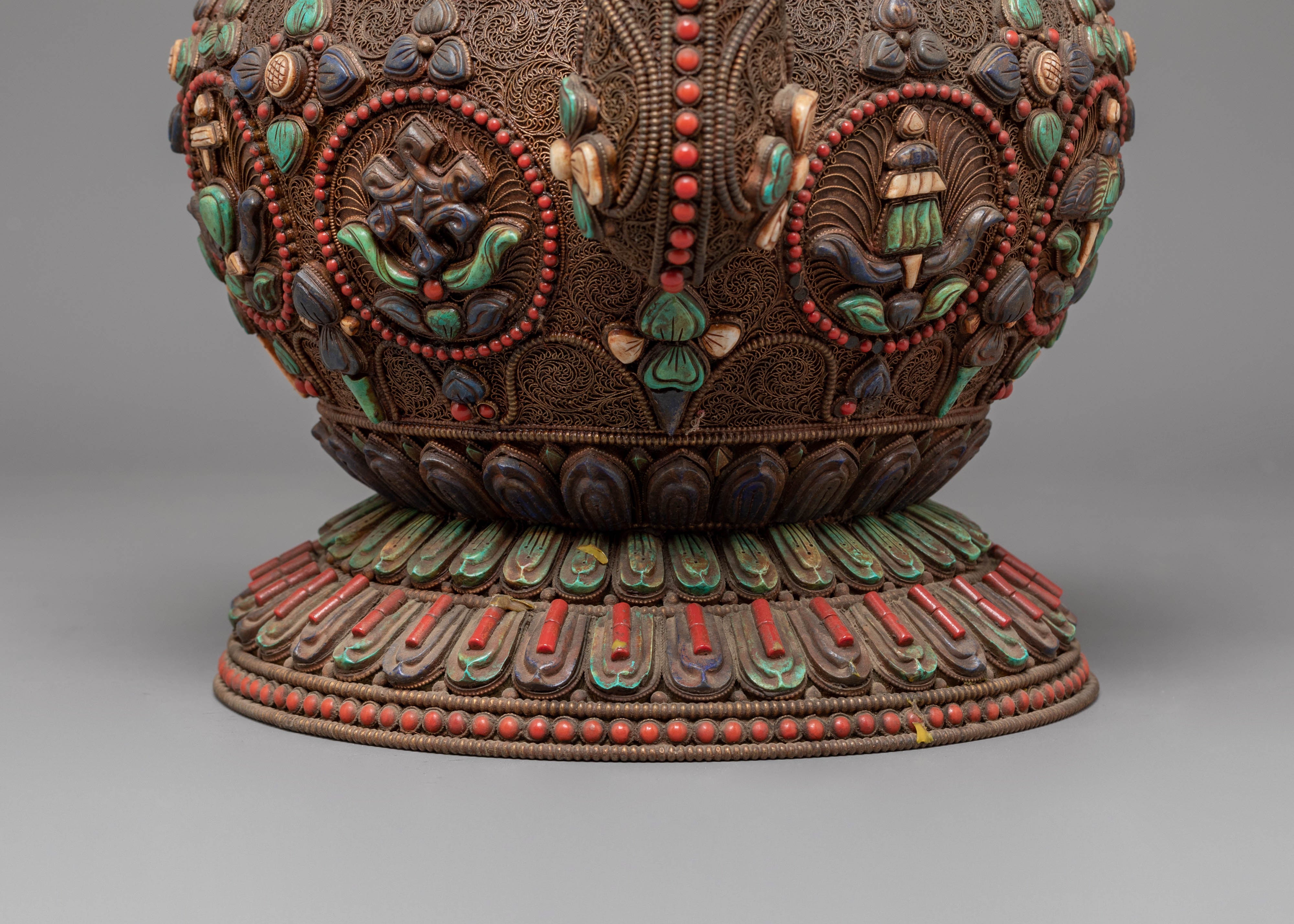 Dragon Motif Tea Pot | Decorative Dragon Tea Vessel