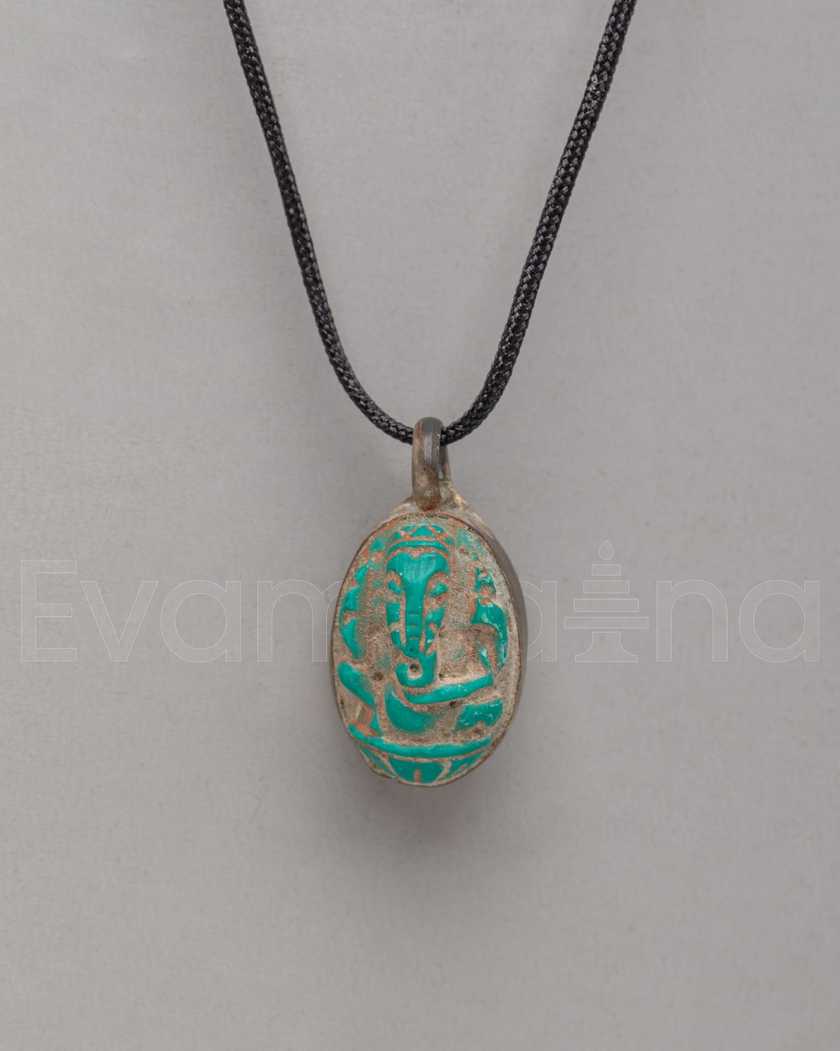 Spiritual Prayer Locket | Carved Sacred Deity Amulet