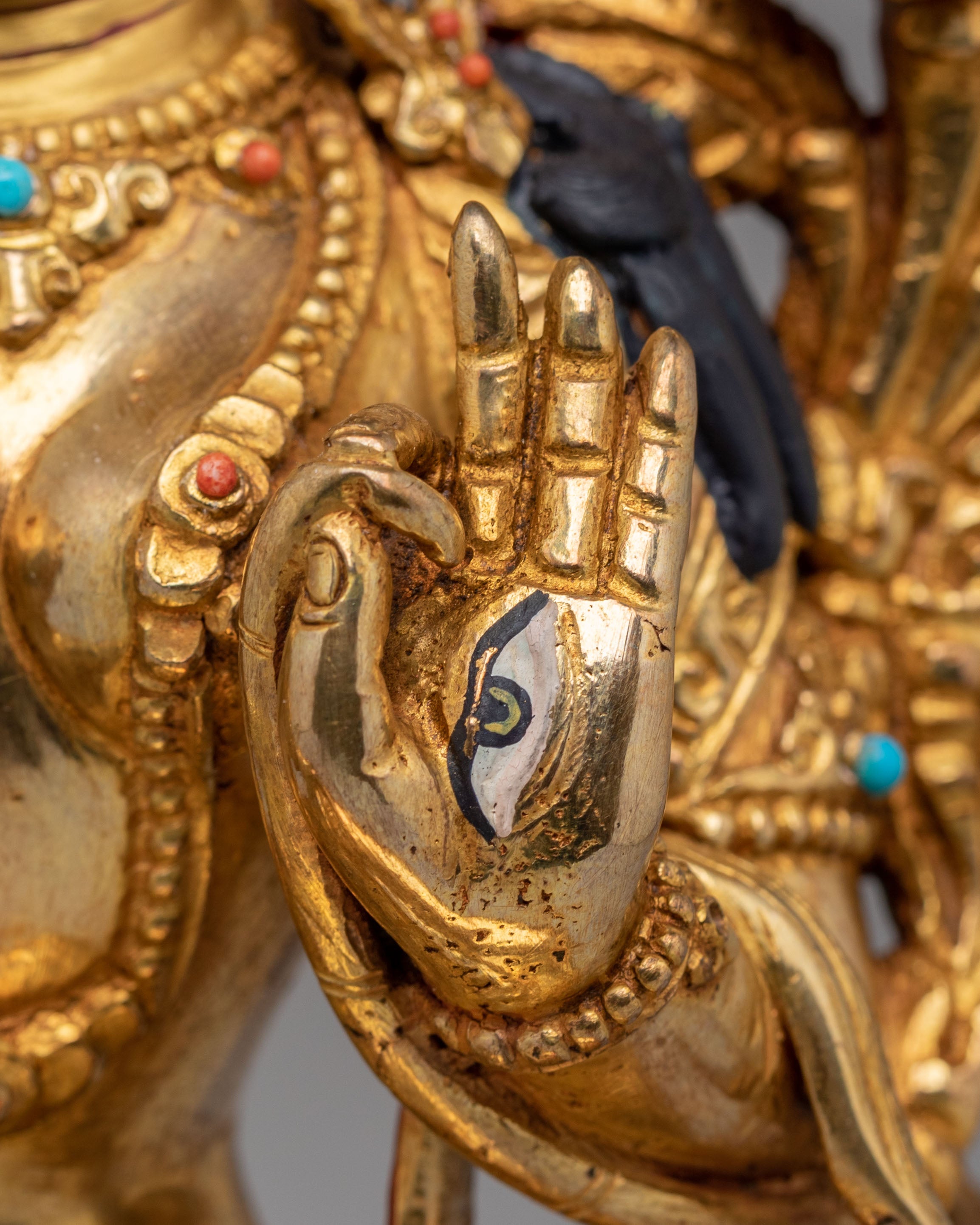 Seven-Eyed White Tara Deity Statue | Traditional Vajrayana Sacred Art