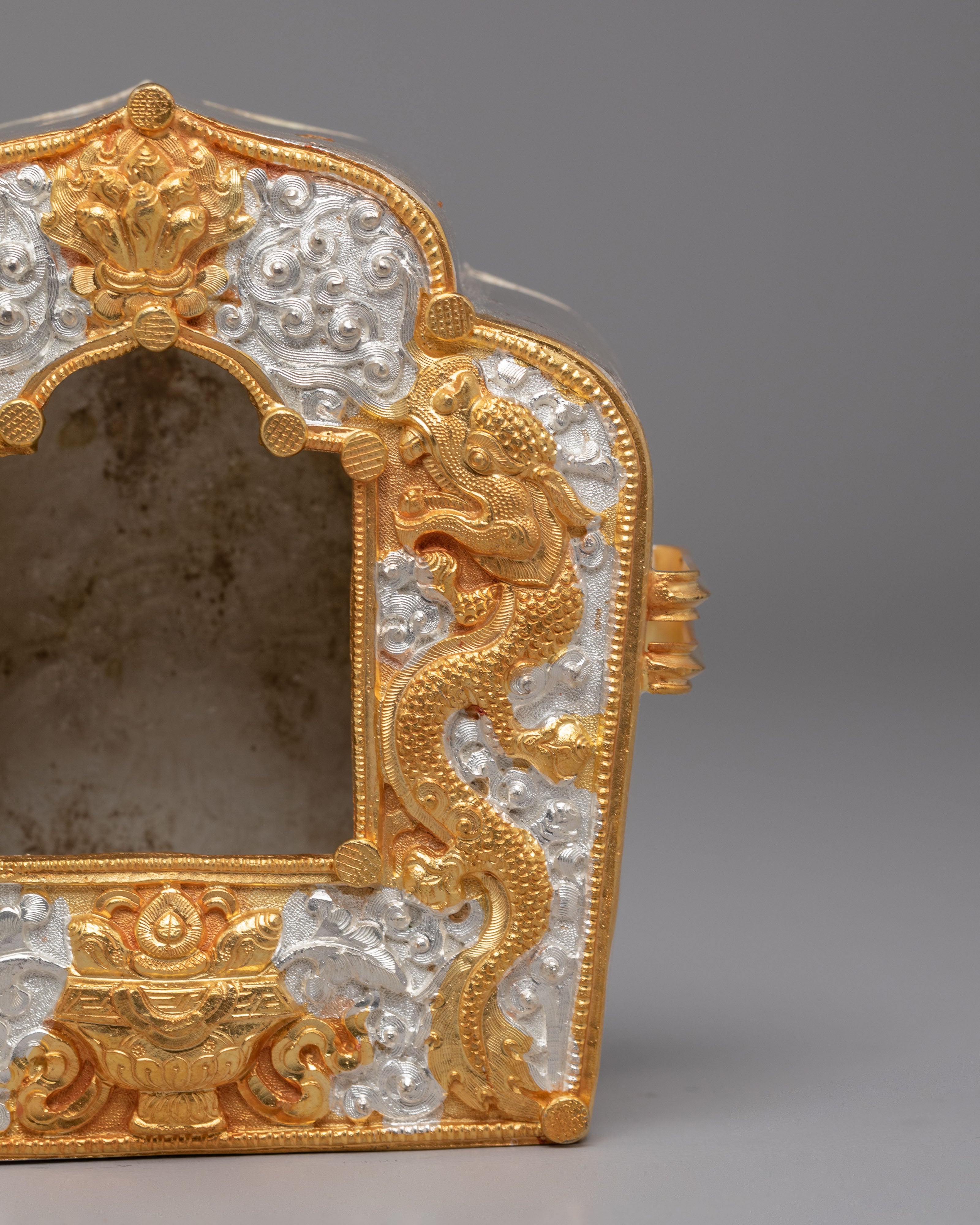 Buddhist Prayer Ghau Amulet Box | Dragon and Offering Motifs