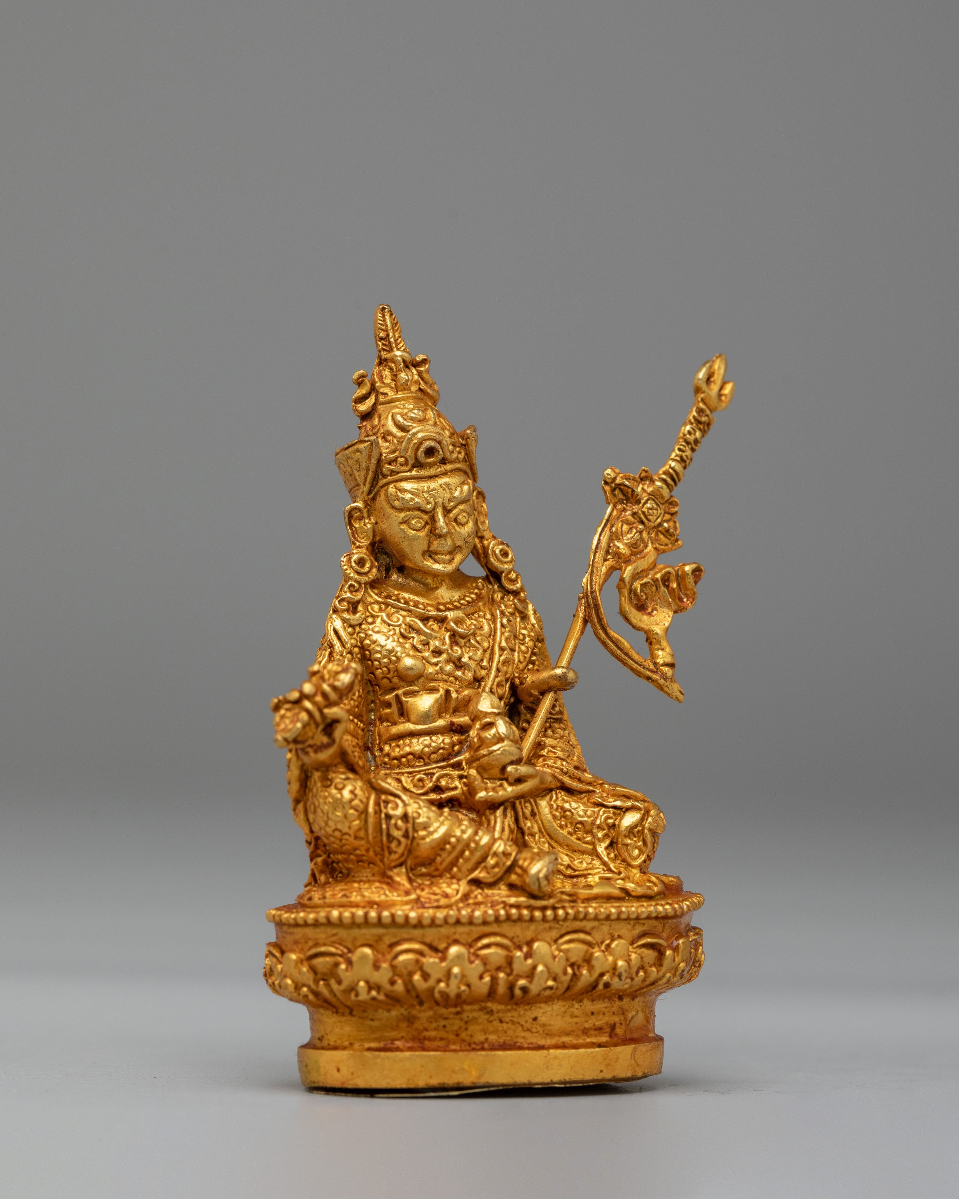 Sacred Guru Rinpoche Meditation Statue | Traditional Himalayan Artwork