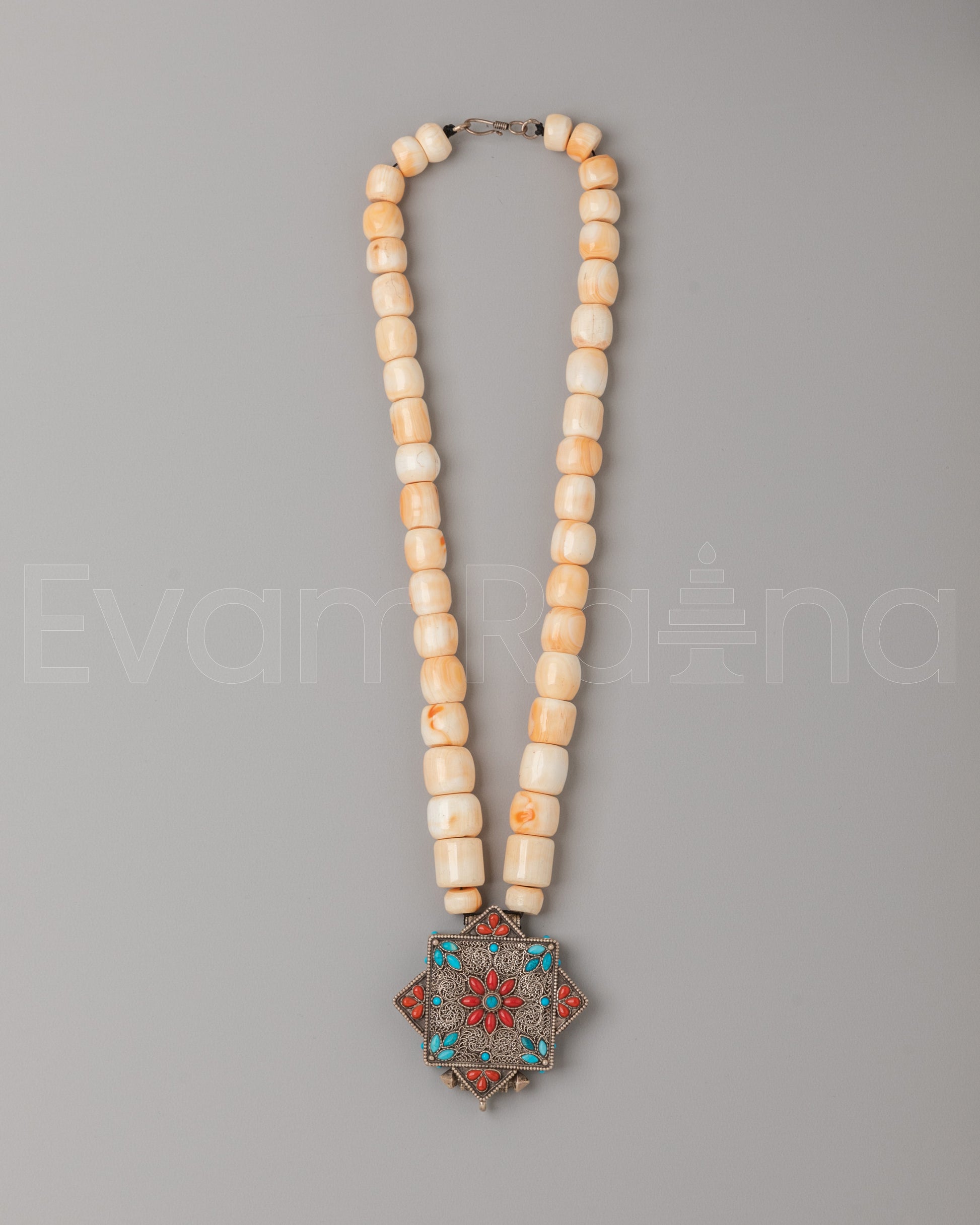 Ghau Box Locket