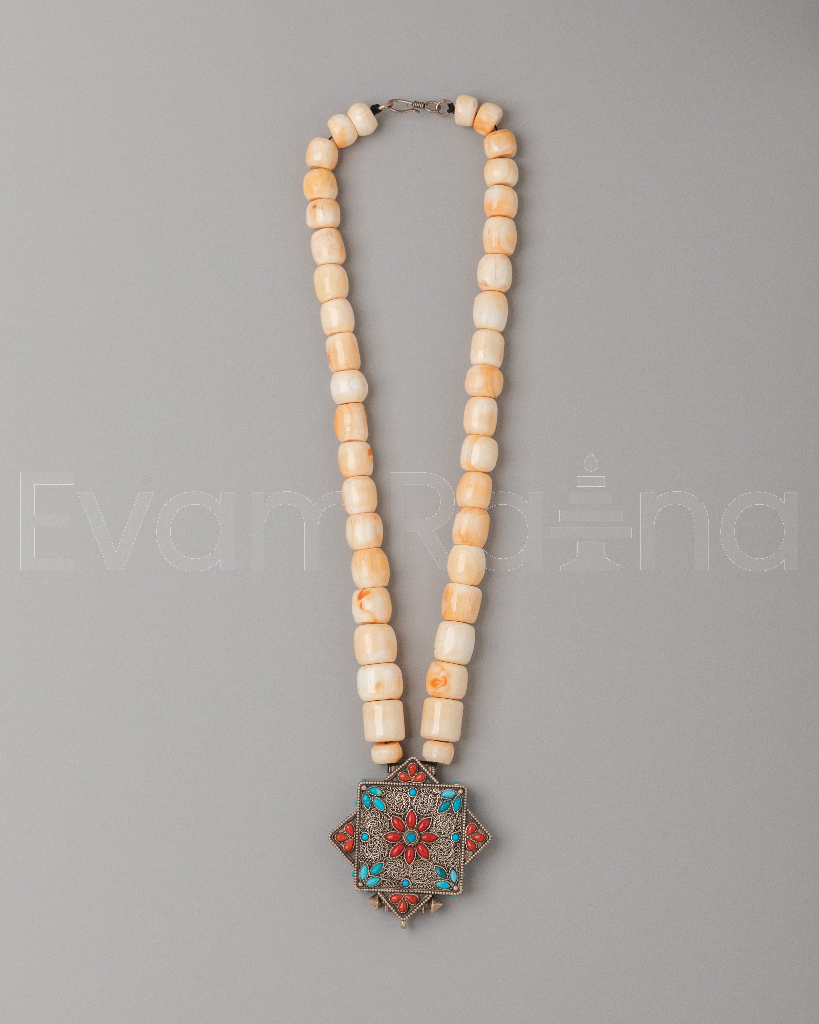 Ghau Box Locket