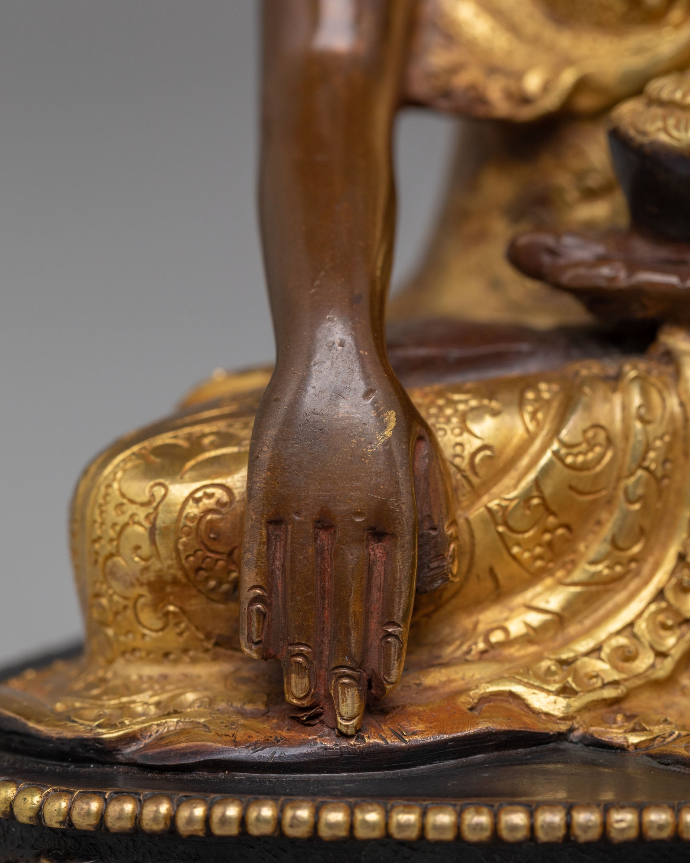 Handmade Altar Shakyamuni Buddha Statue | Oxidized Copper Body